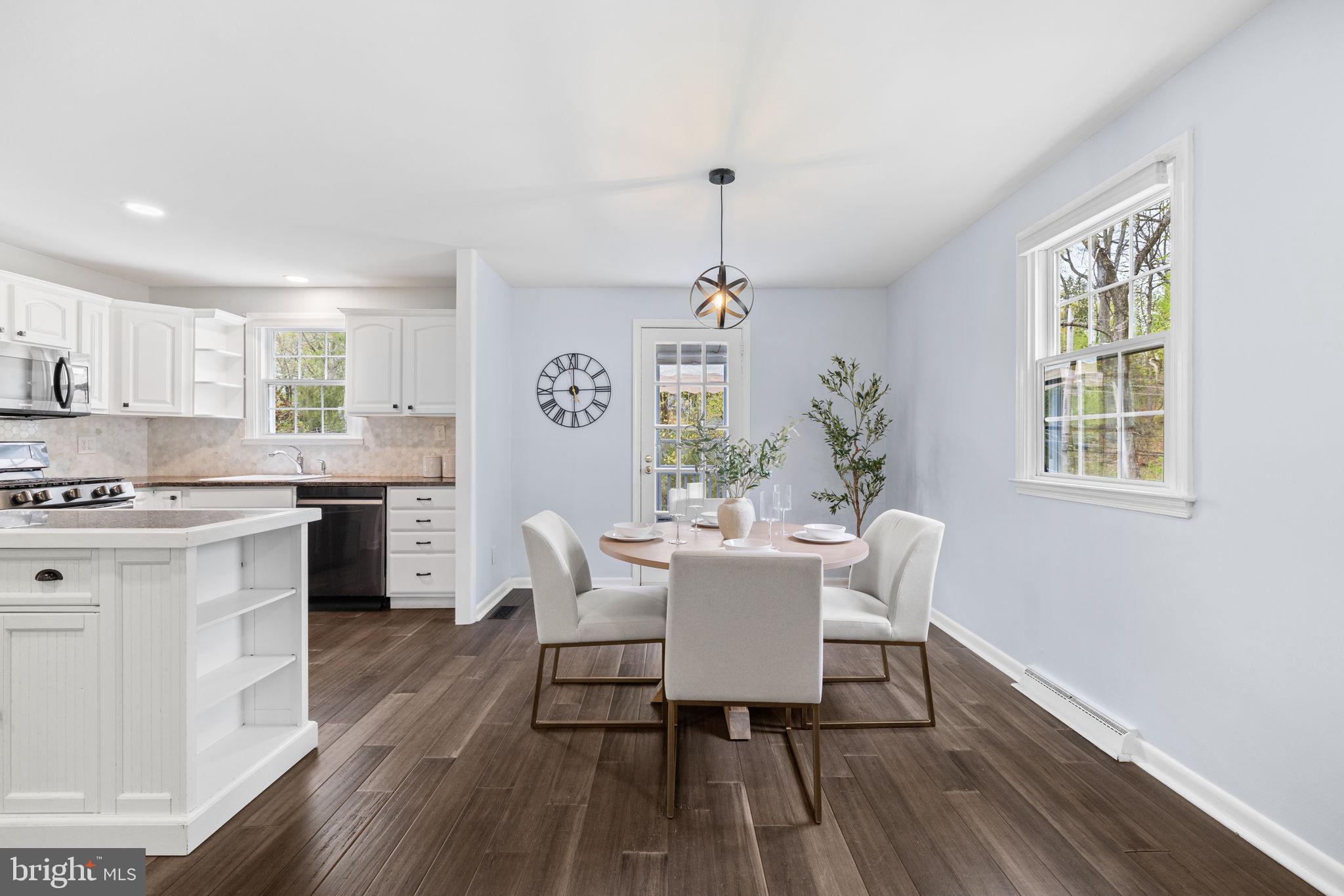 DEVON DOWNS - Residential