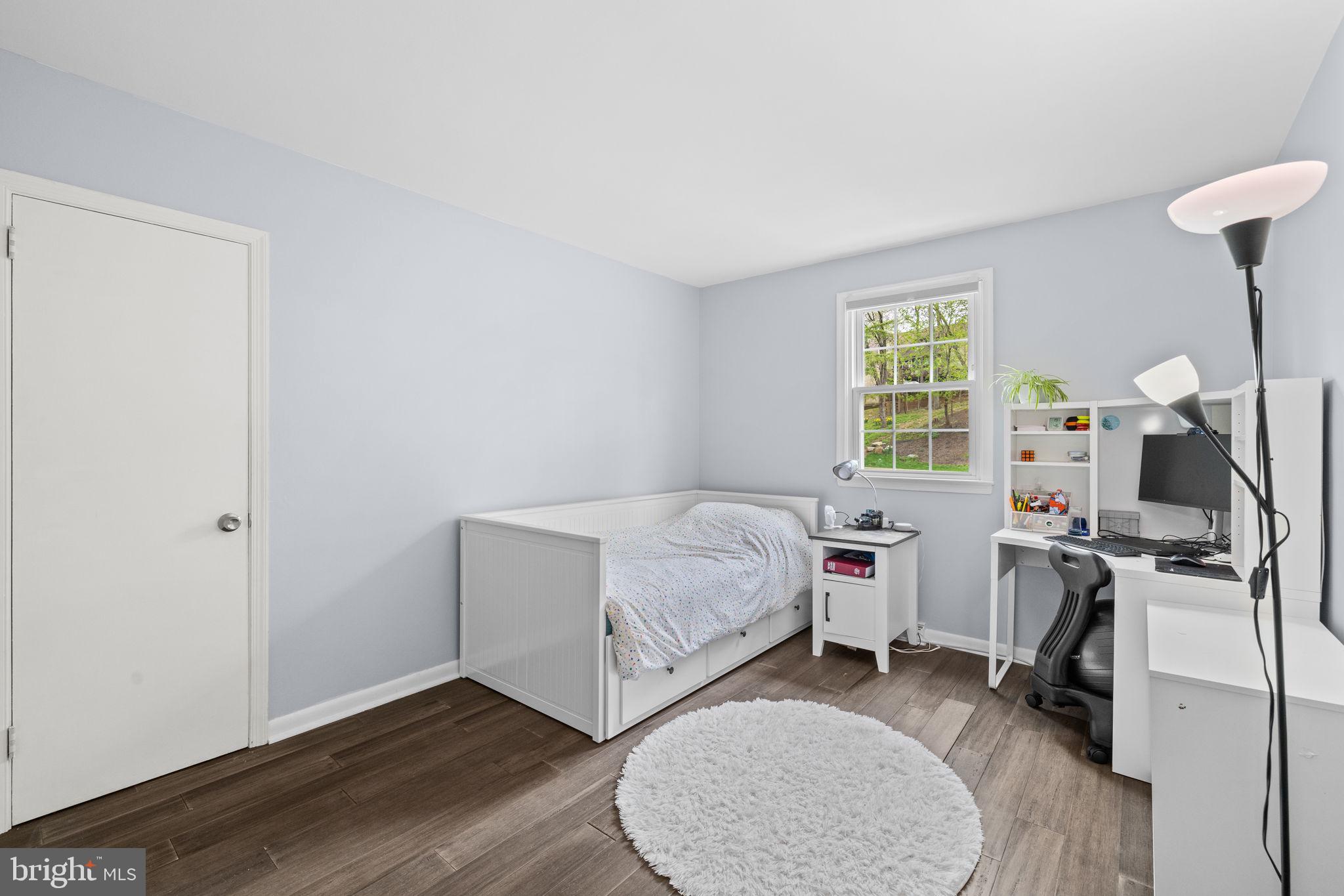 DEVON DOWNS - Residential