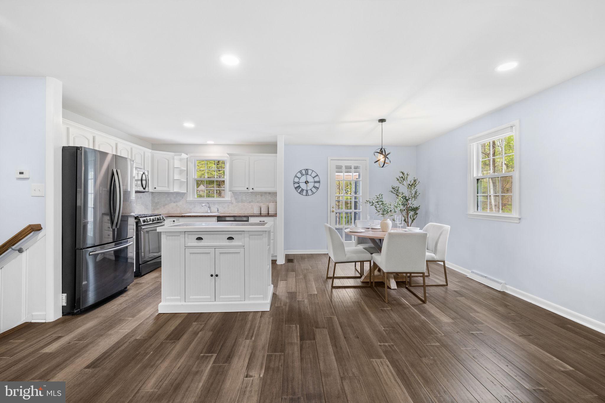 DEVON DOWNS - Residential