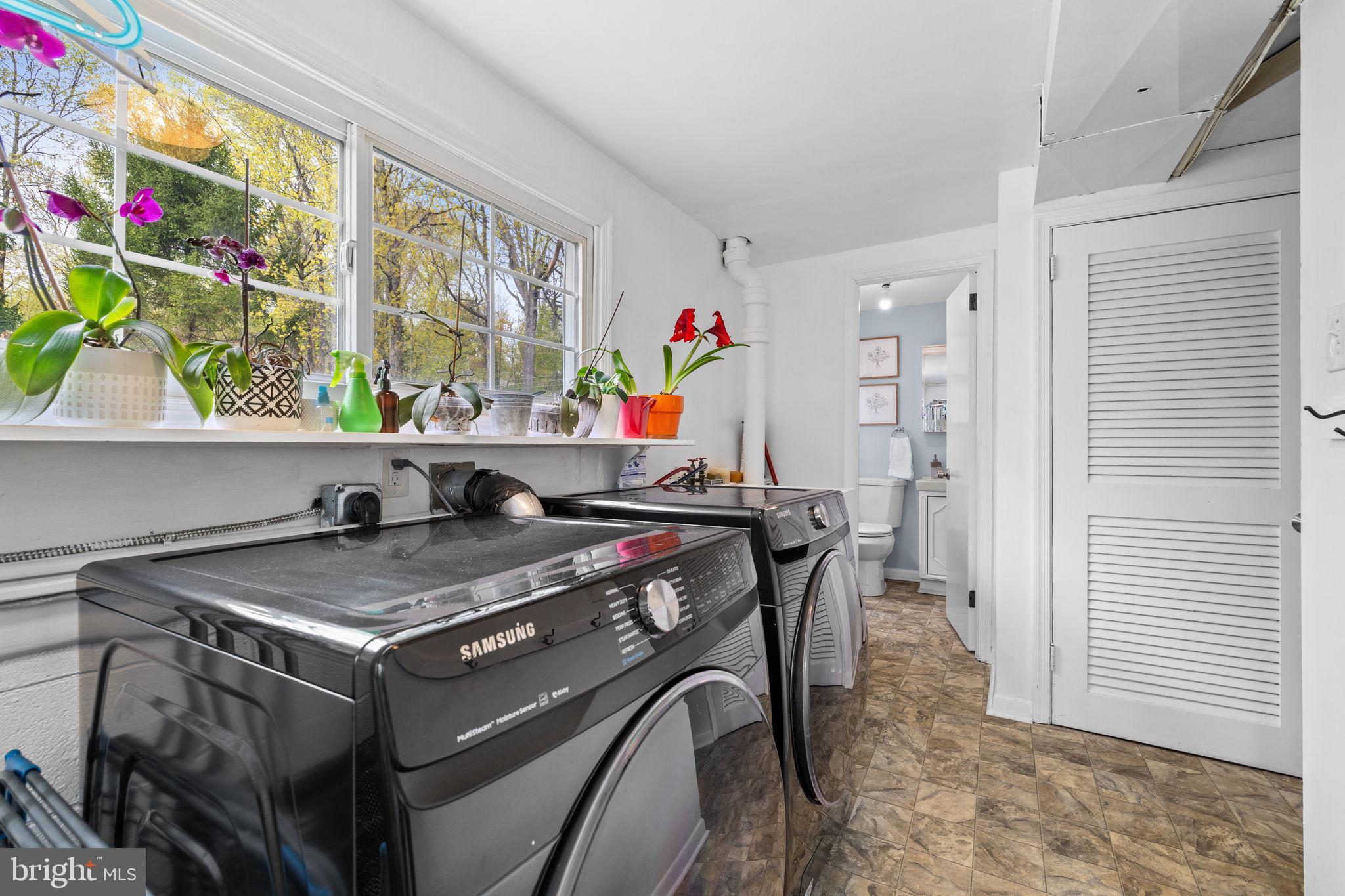 DEVON DOWNS - Residential