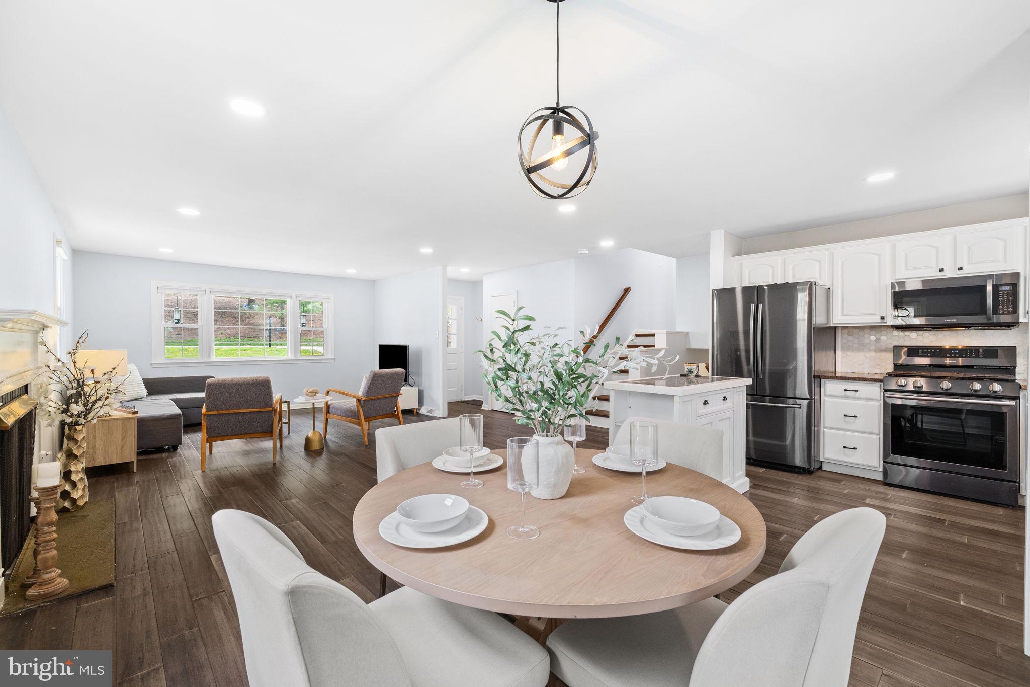 DEVON DOWNS - Residential