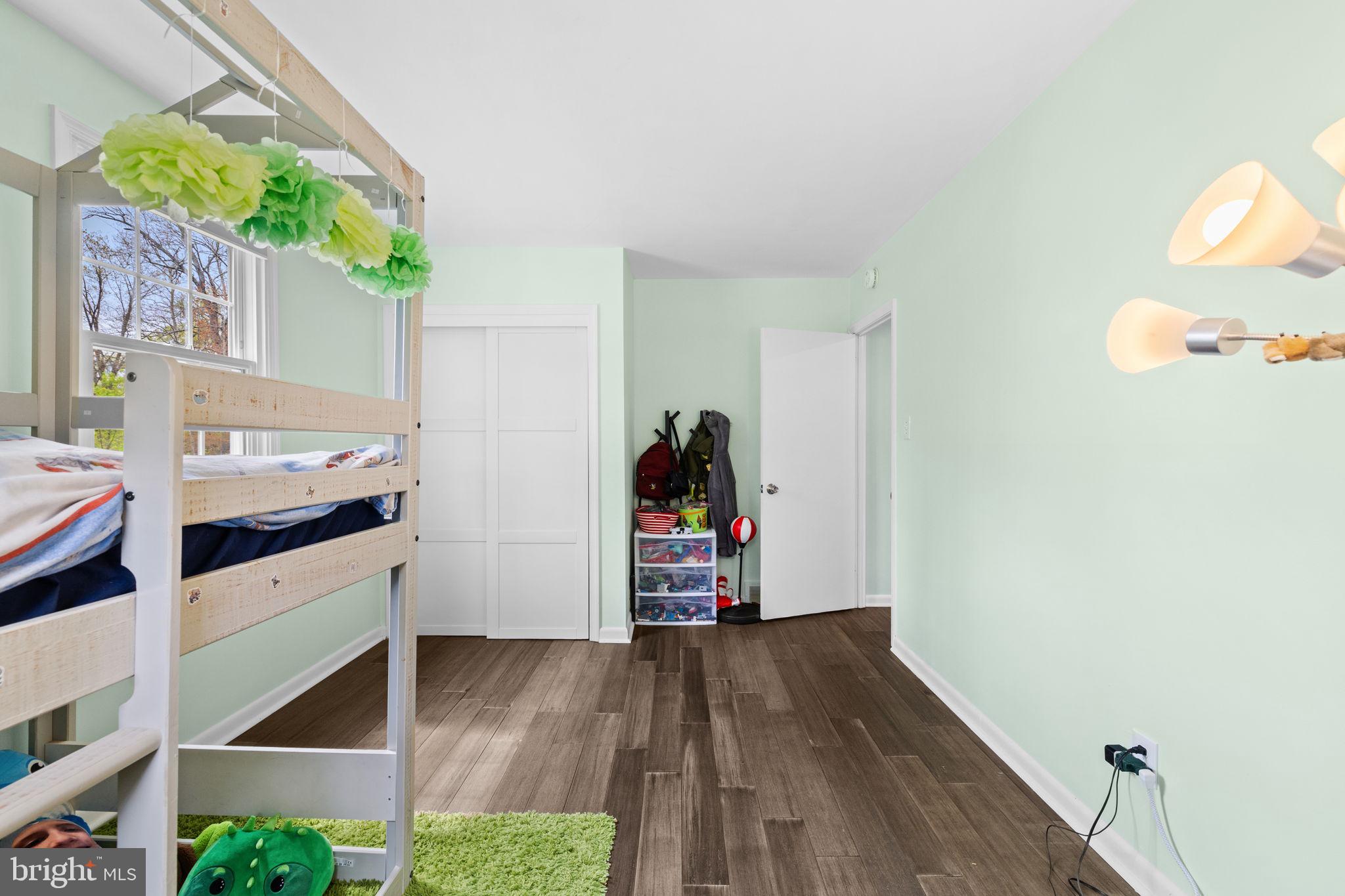 DEVON DOWNS - Residential