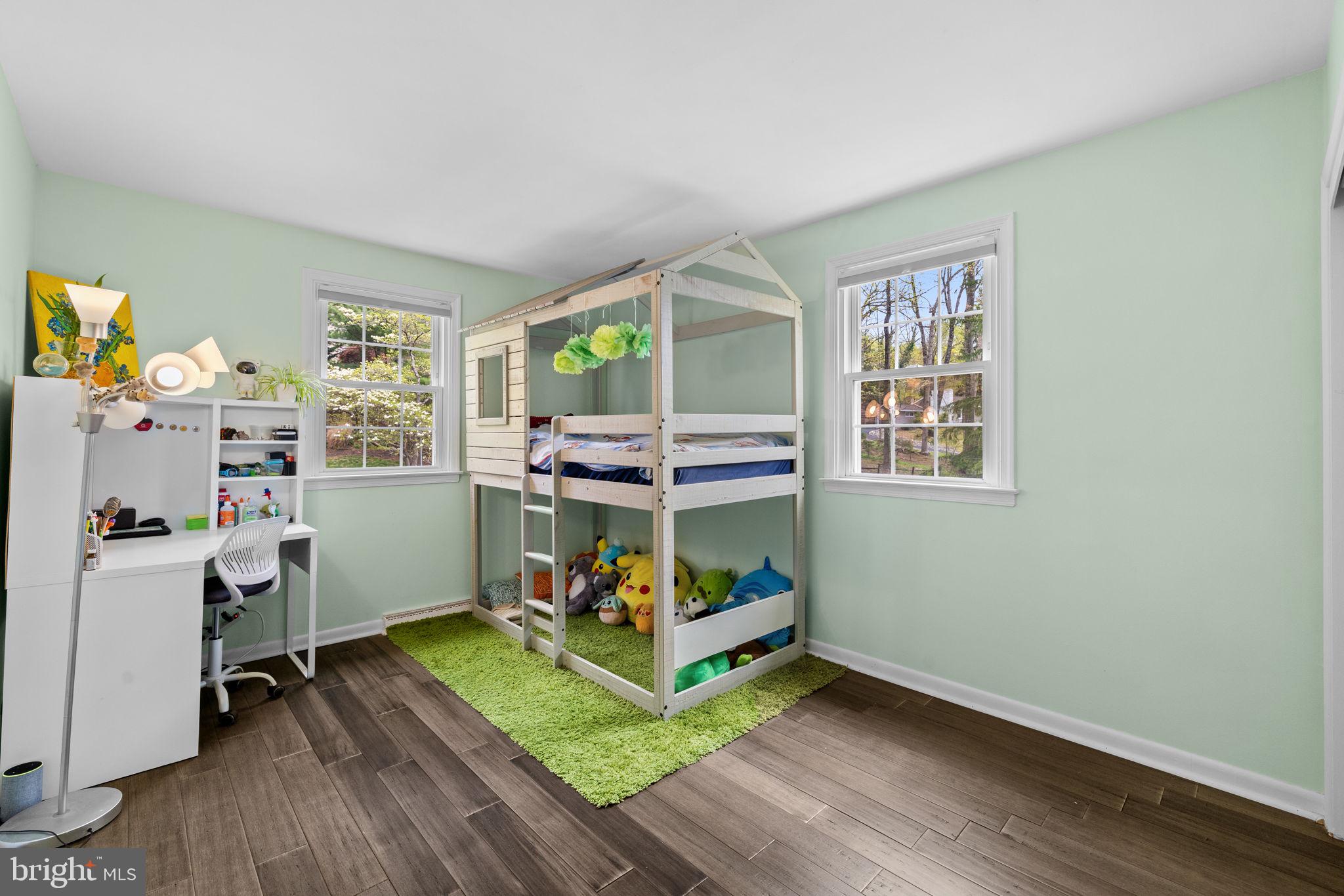 DEVON DOWNS - Residential