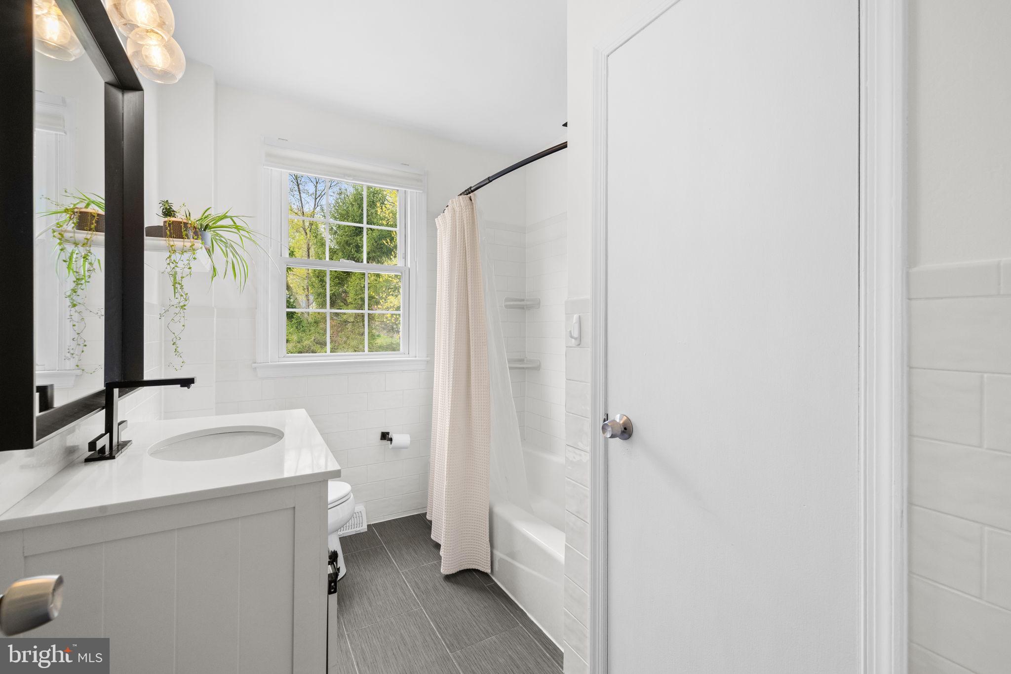 DEVON DOWNS - Residential