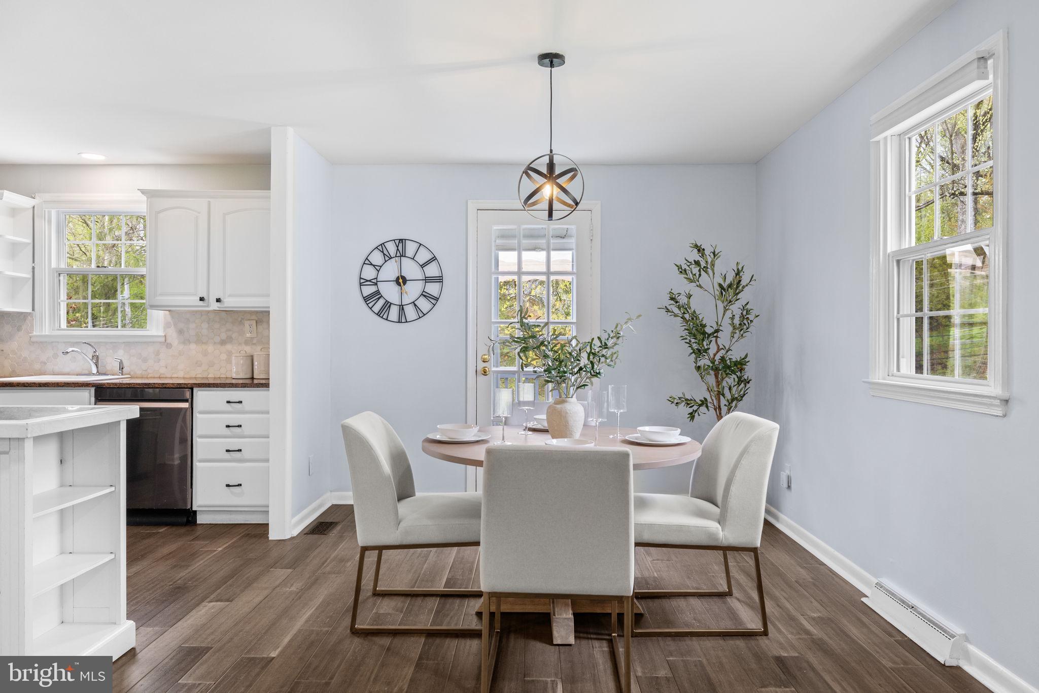 DEVON DOWNS - Residential