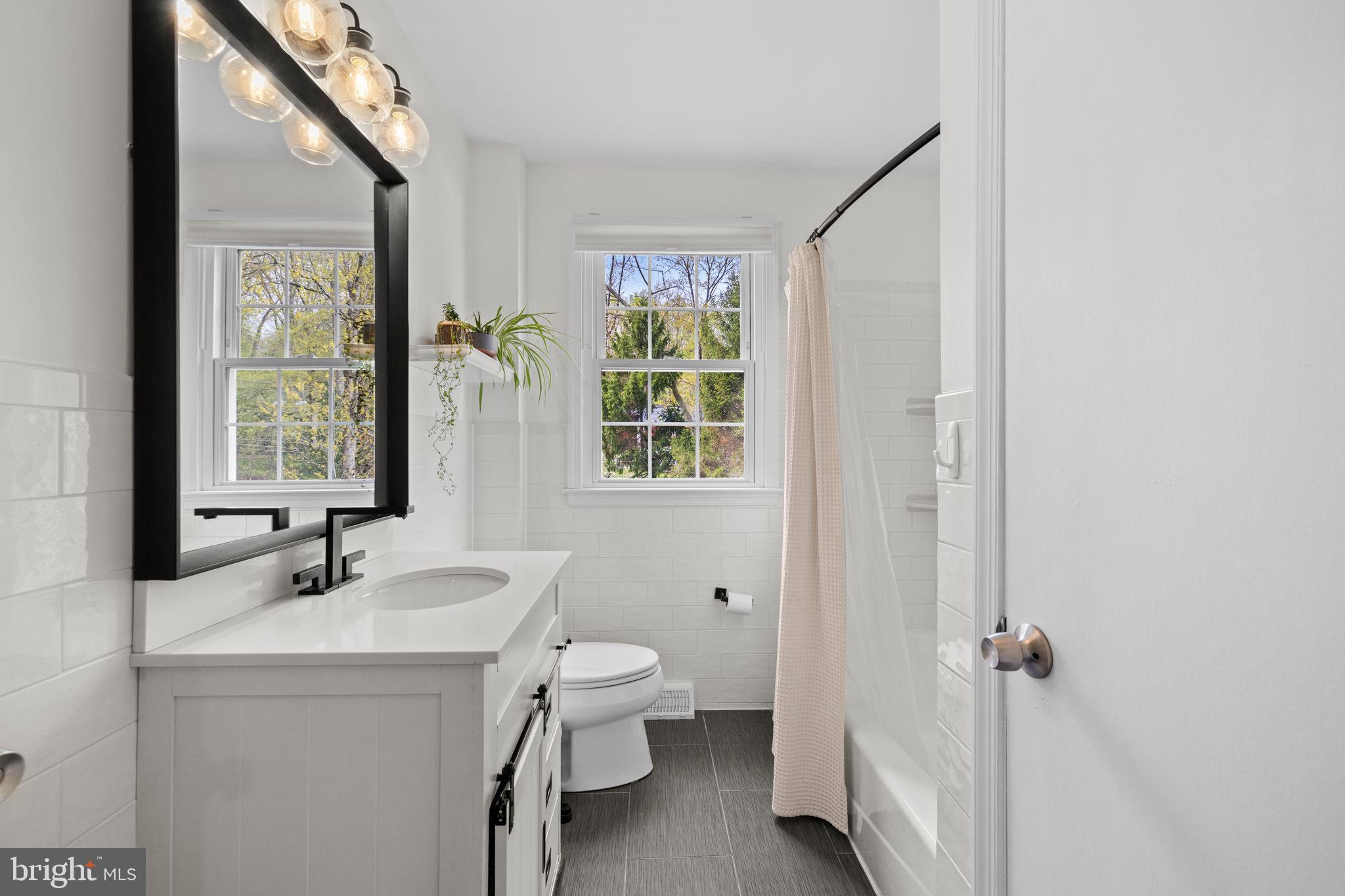 DEVON DOWNS - Residential