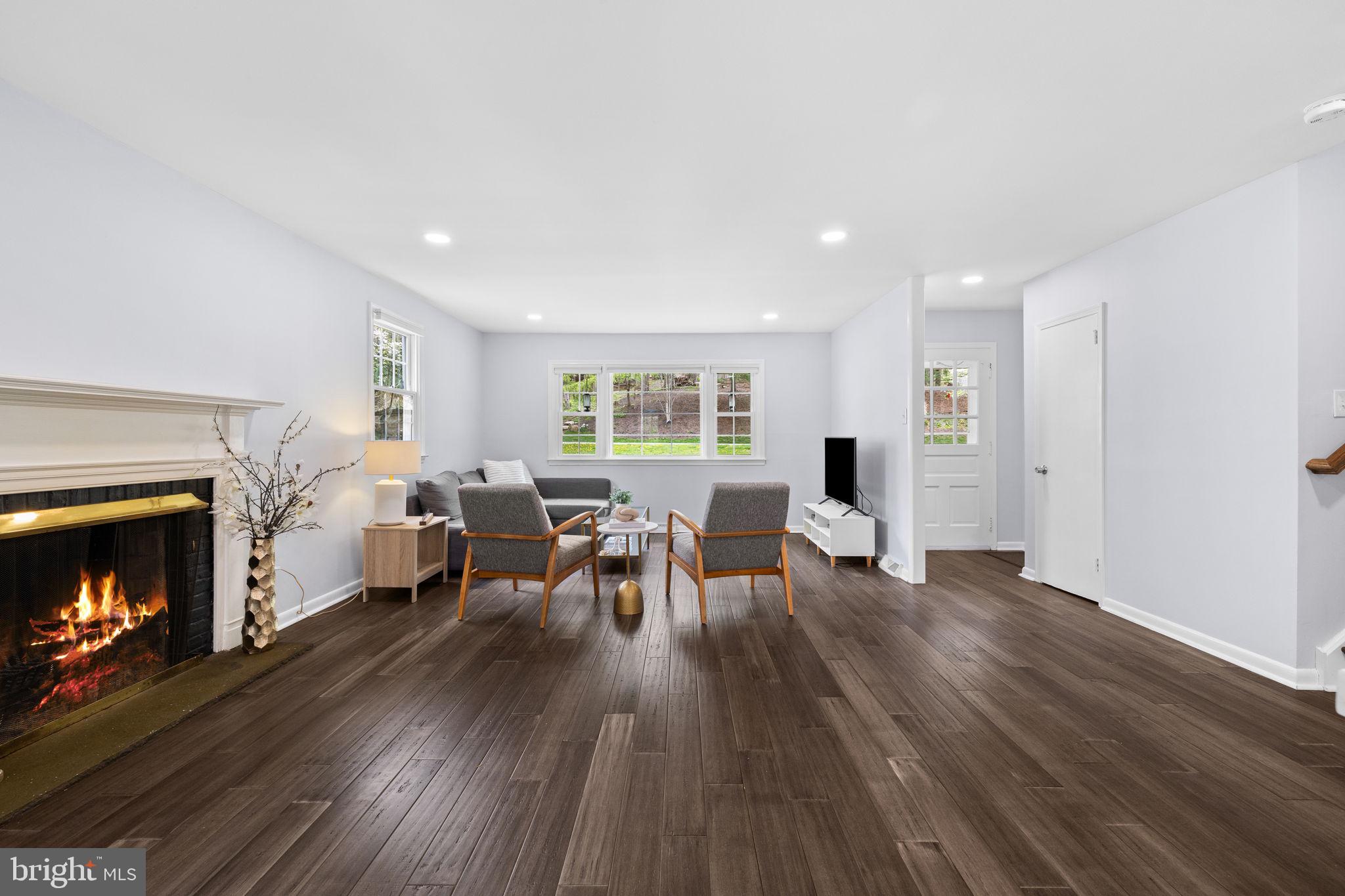 DEVON DOWNS - Residential