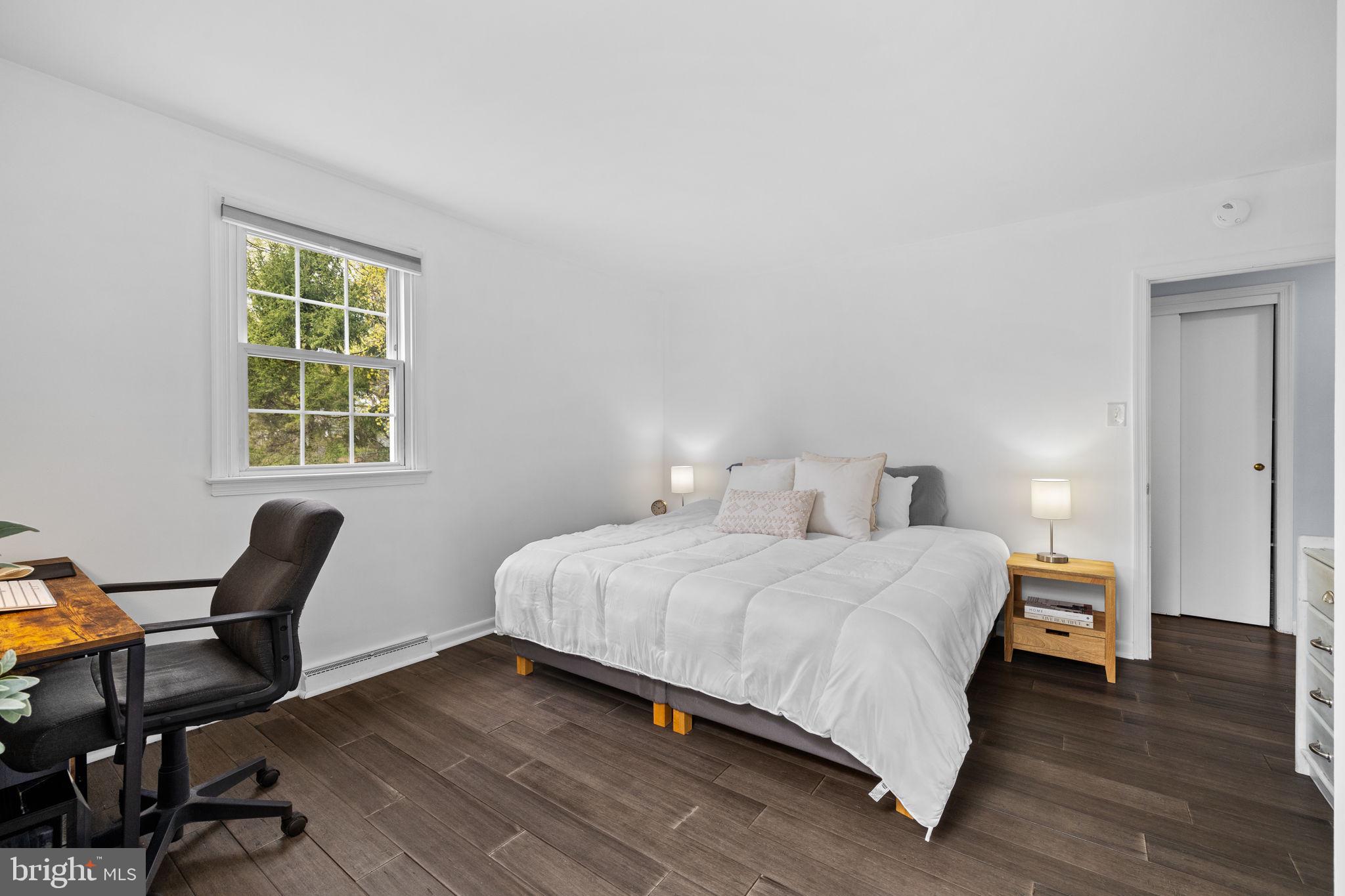 DEVON DOWNS - Residential