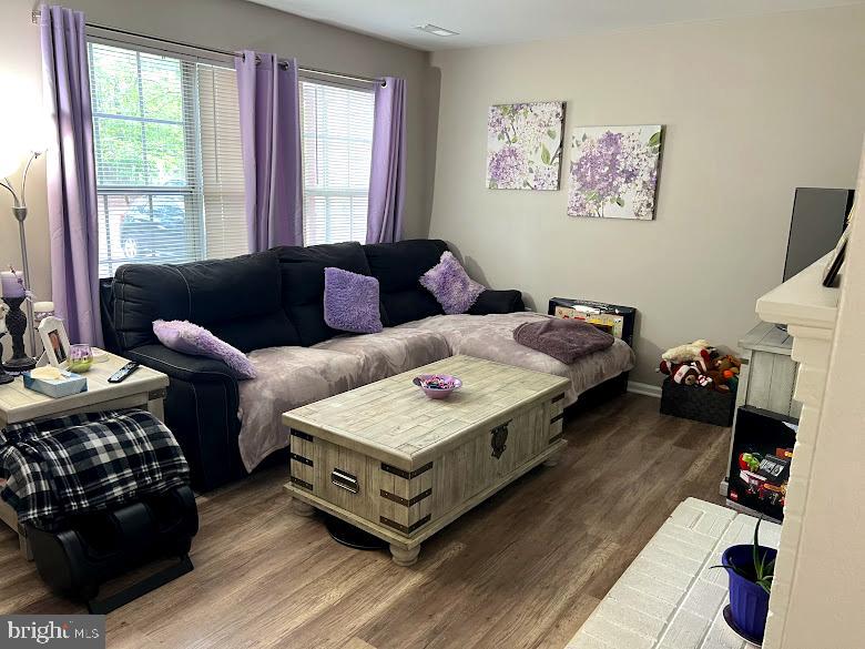 VILLAGES OF SALEM STATION - Residential Lease