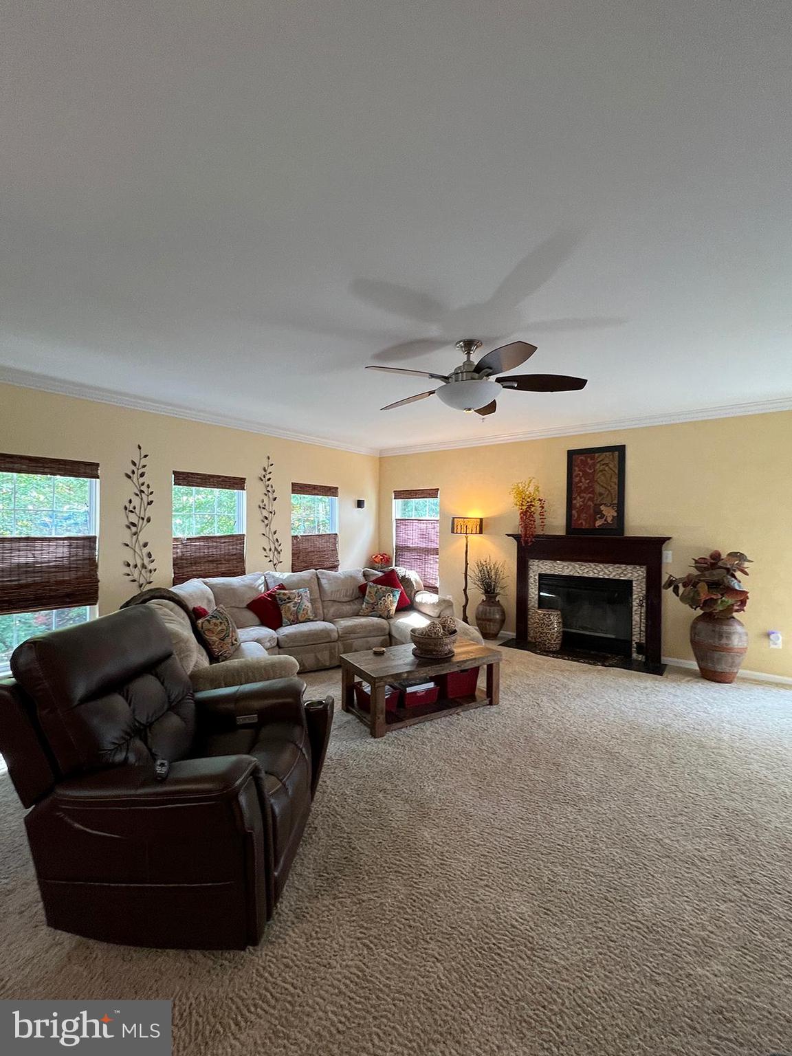 LINWOOD KNOLLS - Residential Lease