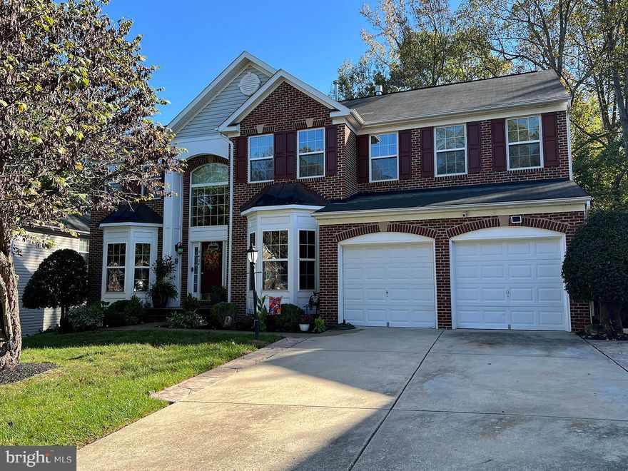 Nestled in the Linwood Knolls community, this Colonial-style residence offers a harmonious blend of function and comfort with ample space for both relaxation and entertainment. Kitchen includes Quartz countertops and Stainless Steel Appliances.  Two-zone HVAC and whole house generator.  Lawn service is included in the rent.  Pets must be approved by the owner and are subject to monthly pet rent.  Available for lease starting November 1, 2025, this property offers flexible leasing options ranging from 12 to 24 months, making it an ideal choice for those seeking a long-term home.  Qualifying criteria include a minimum 650 credit score and annual income of $133,000. All persons over 18 must fill out an application.  
*Owners are in the midst of packing, so please excuse the boxes.  The basement will be painted and other areas of the house will have the paint touched up.  Home will be cleaned/carpets cleaned prior to tenant move in.