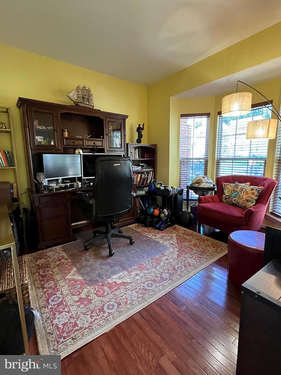 LINWOOD KNOLLS - Residential Lease