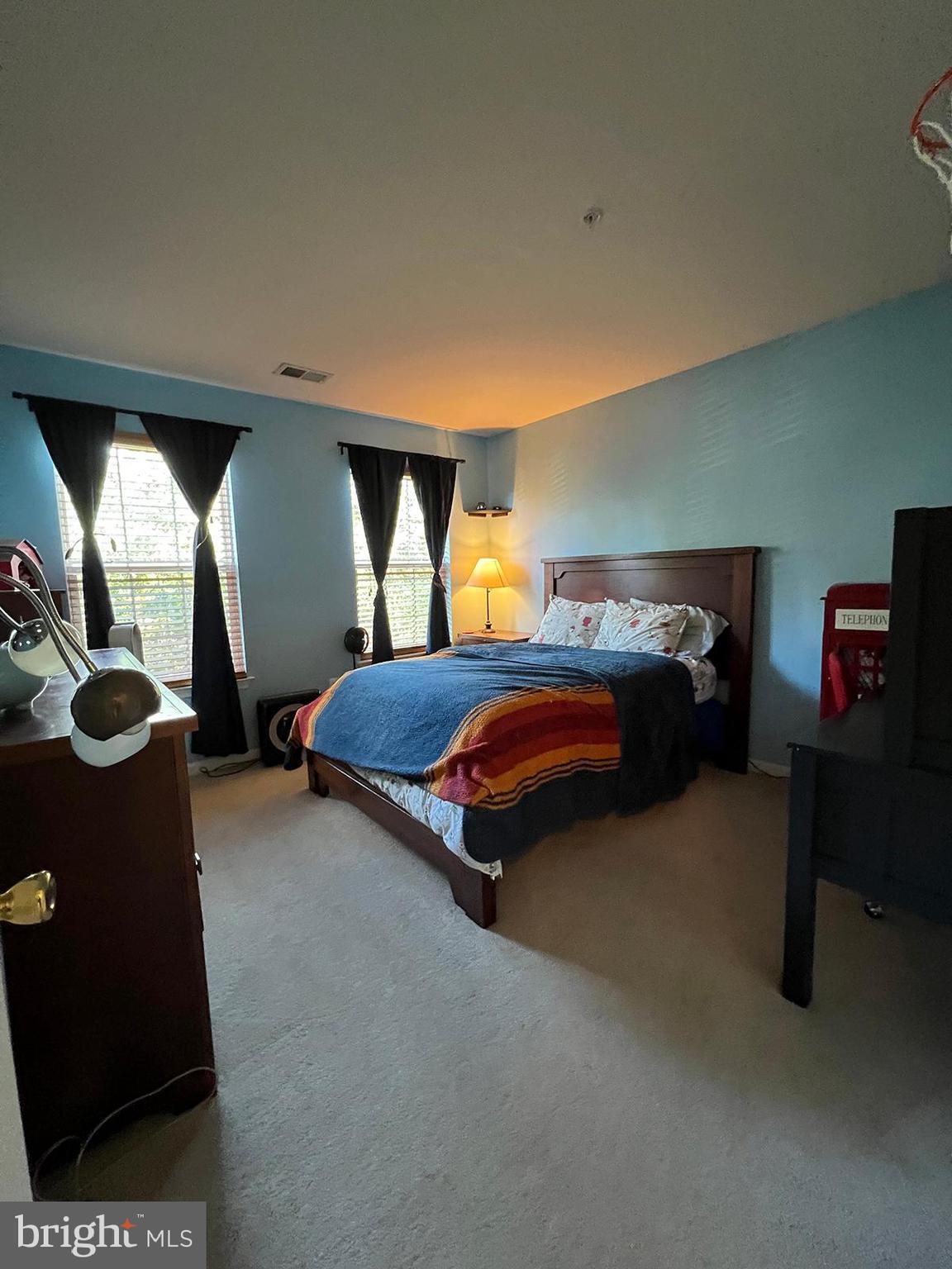 LINWOOD KNOLLS - Residential Lease