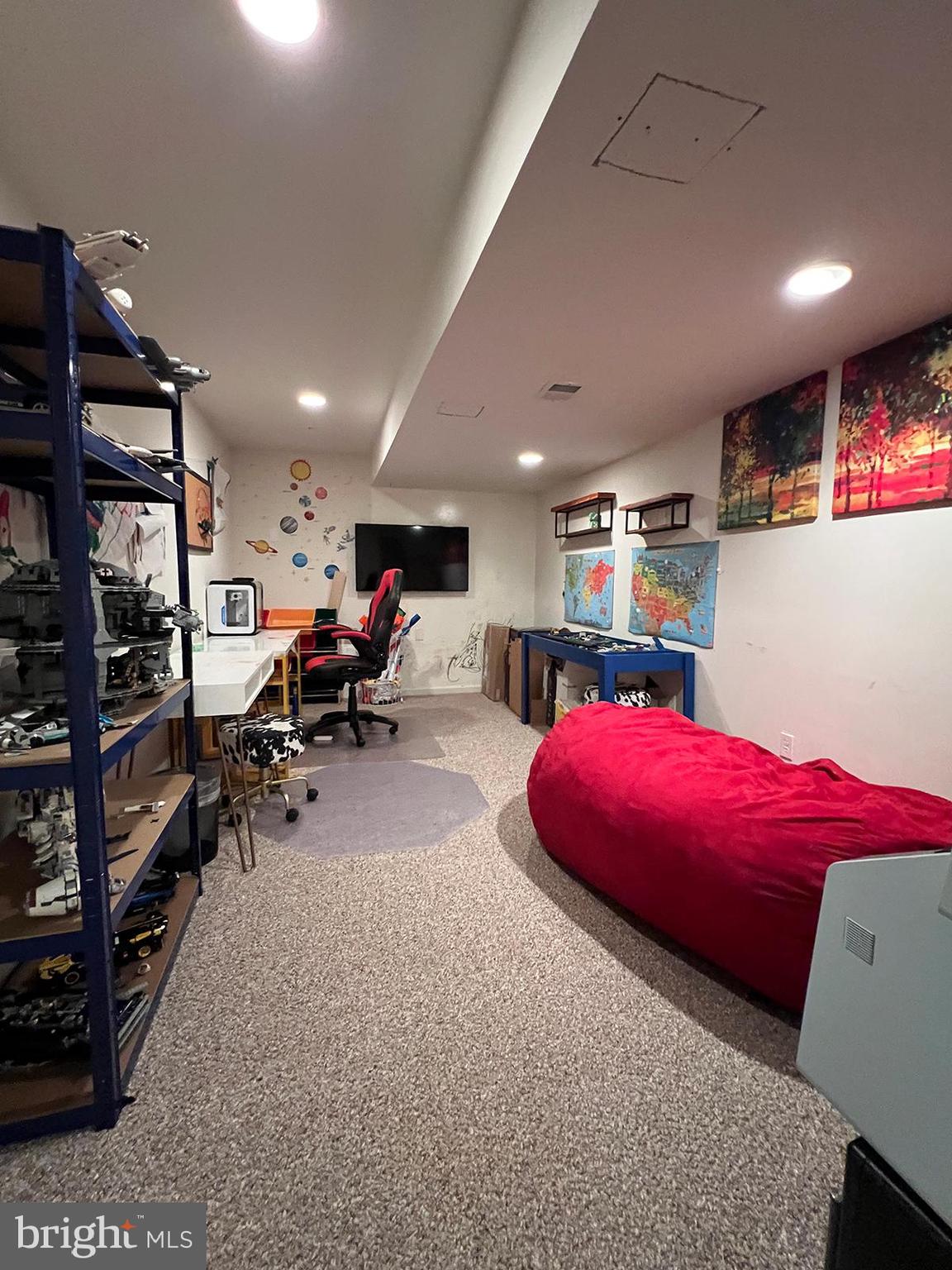 LINWOOD KNOLLS - Residential Lease