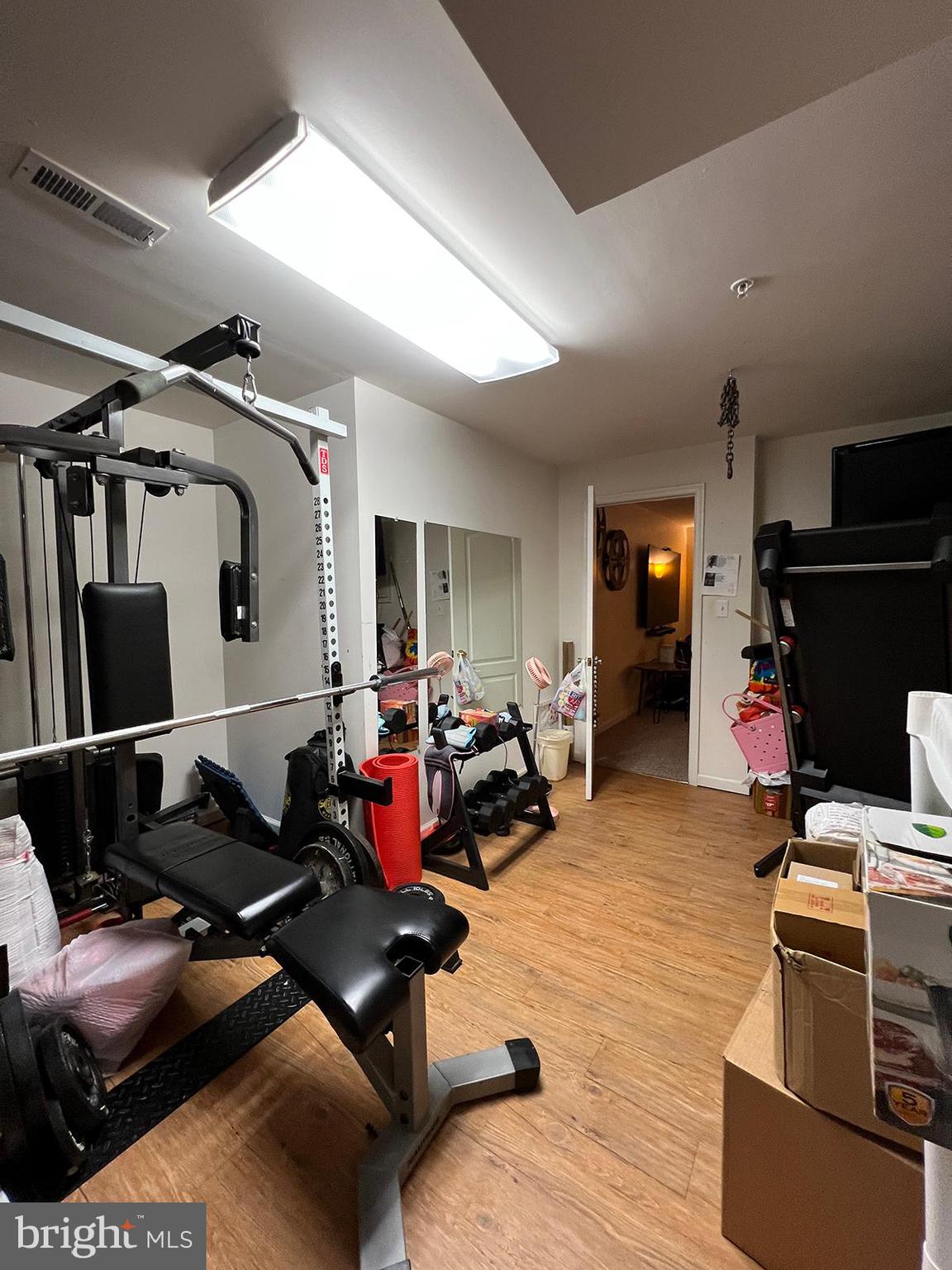 LINWOOD KNOLLS - Residential Lease