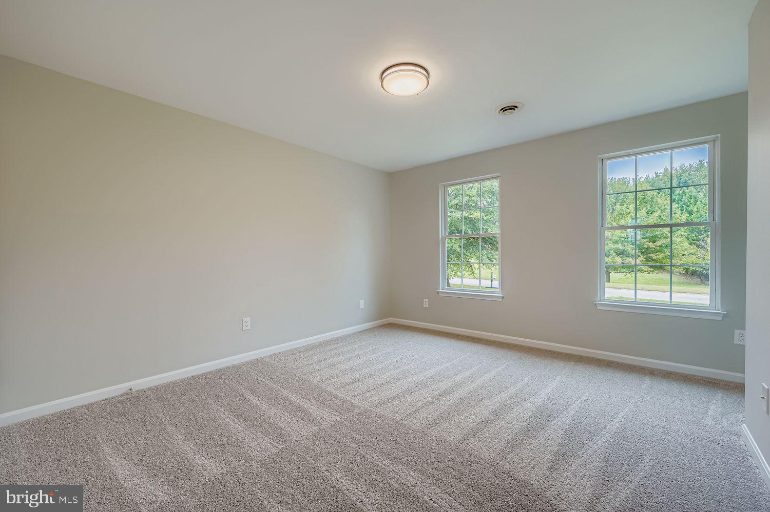 TARA OAKS - Residential