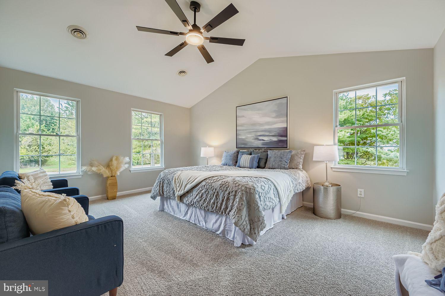 TARA OAKS - Residential