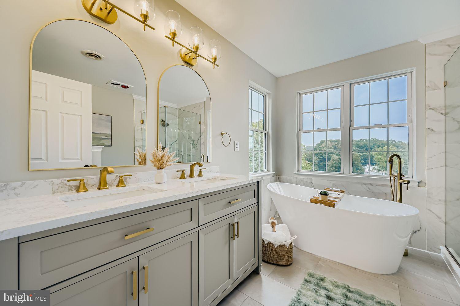 TARA OAKS - Residential