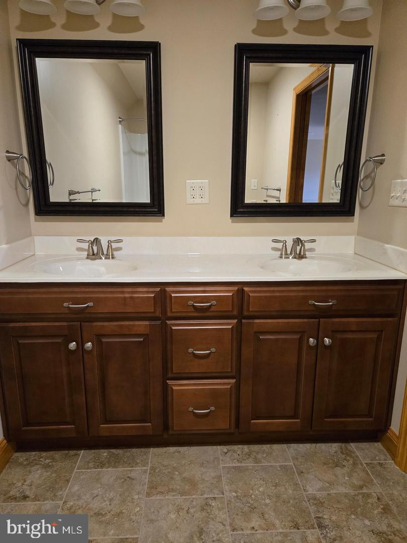 FOOTHILLS OF KENSINGTON - Residential