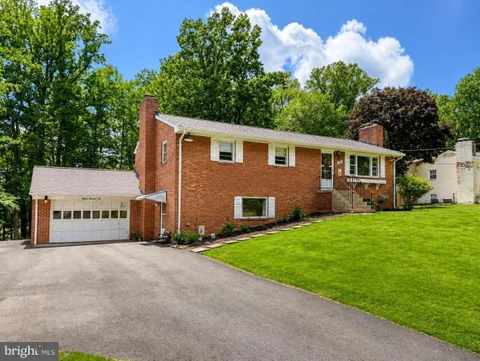 12001 Waples Mill Road, Oakton, VA MLS: VAFX2337640