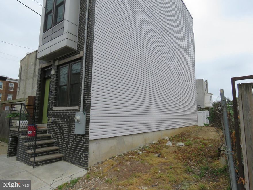 Building lot in the heart of Fishtown. Adjacent lot has 3 story new construction  home that sold for 420,000 in 2010. 
Great opportunity to build the home of your dreams or  opportunity for builders.  Nice street on established block.