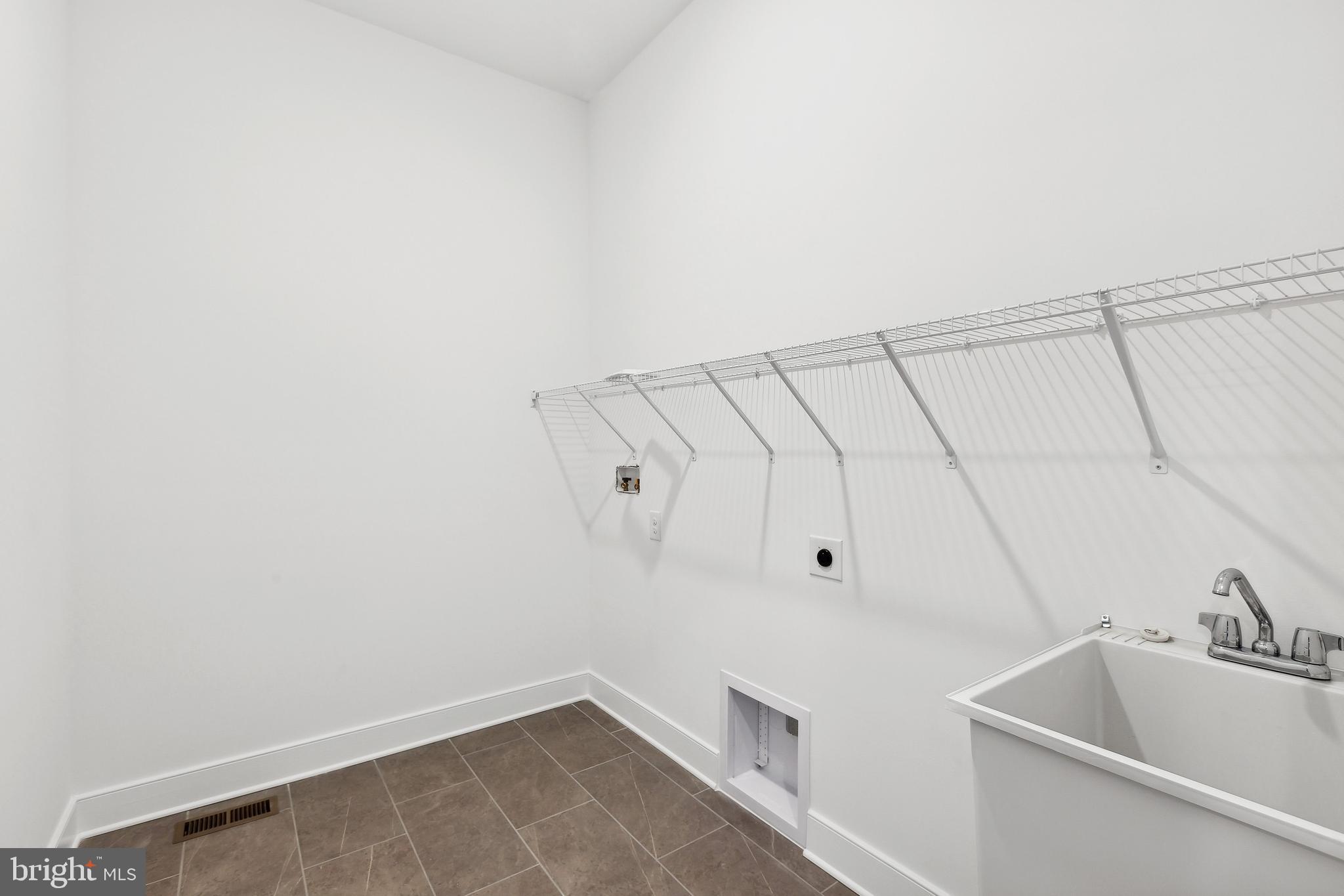 FOUR SEASONS AT KENT ISLAND - Residential