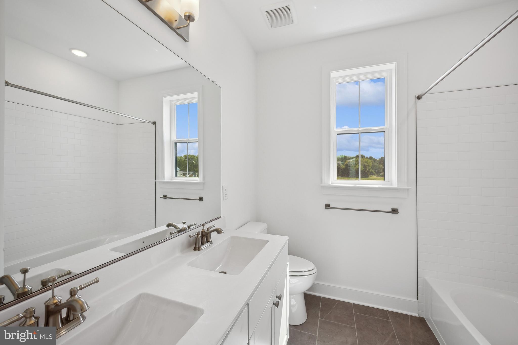 FOUR SEASONS AT KENT ISLAND - Residential