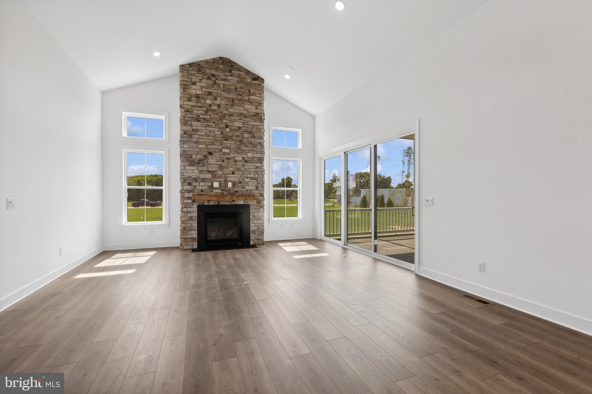 FOUR SEASONS AT KENT ISLAND - Residential