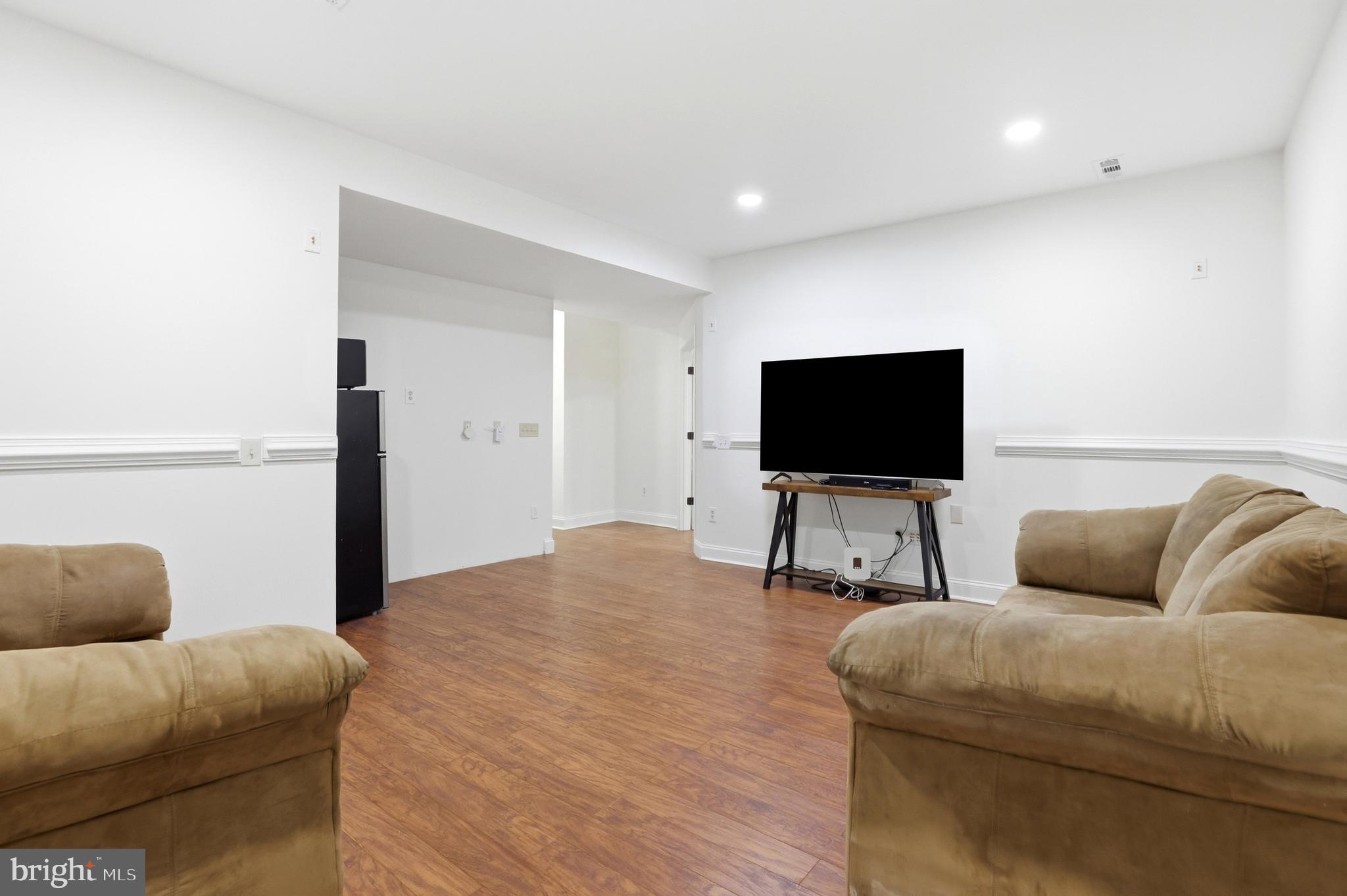 CLASSIC LAKES - Residential