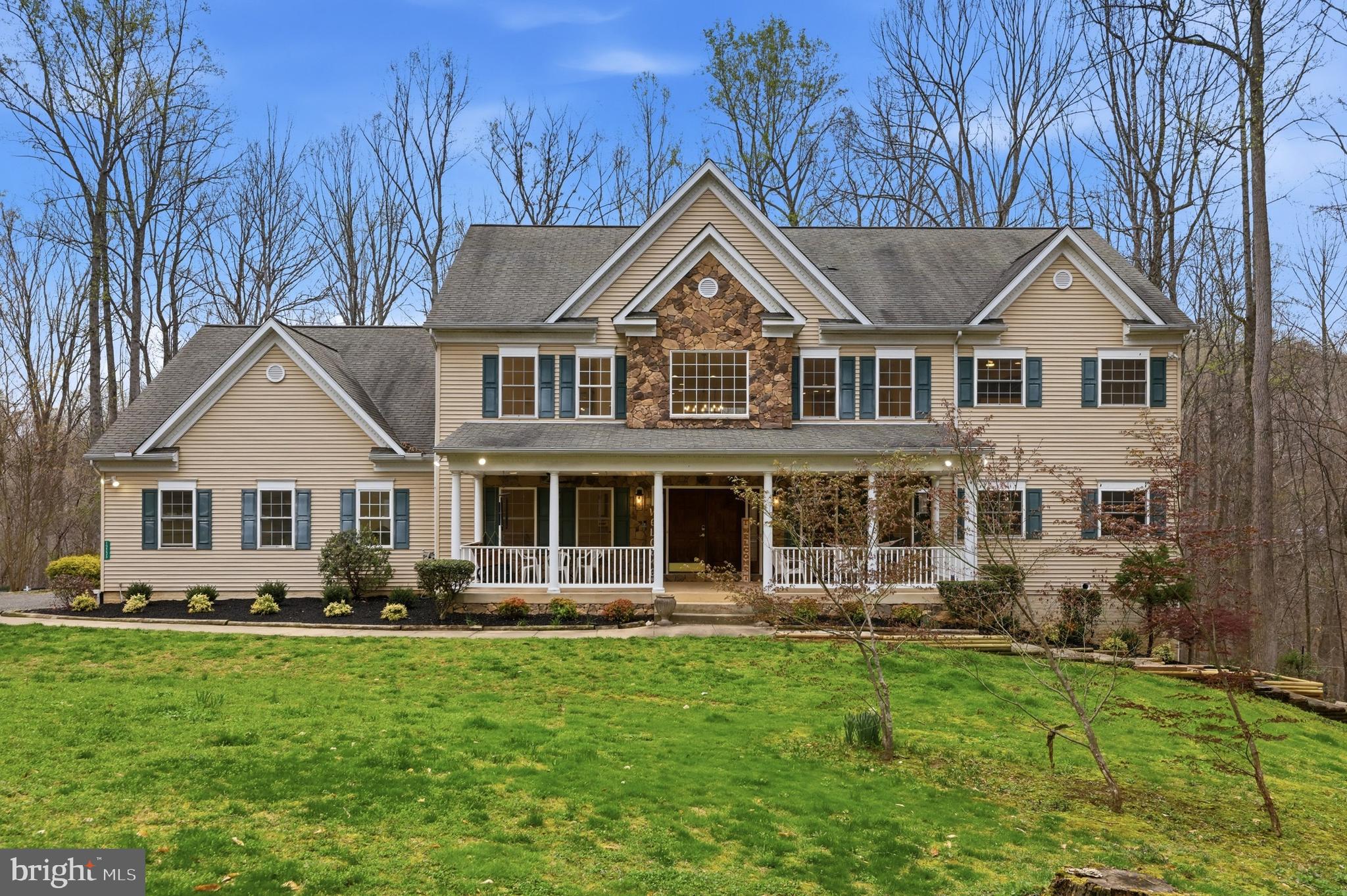 CLASSIC LAKES - Residential