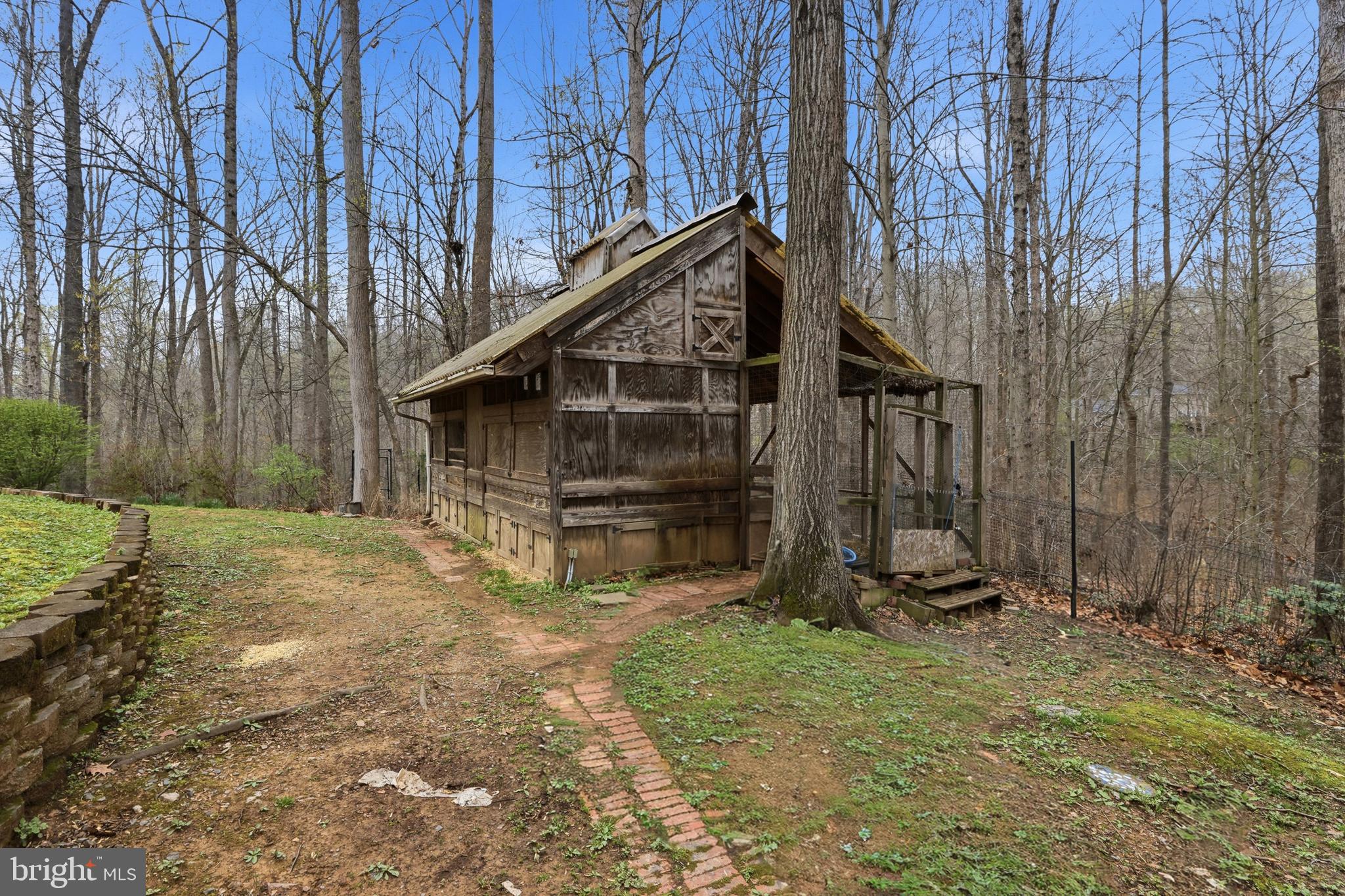 CLASSIC LAKES - Residential