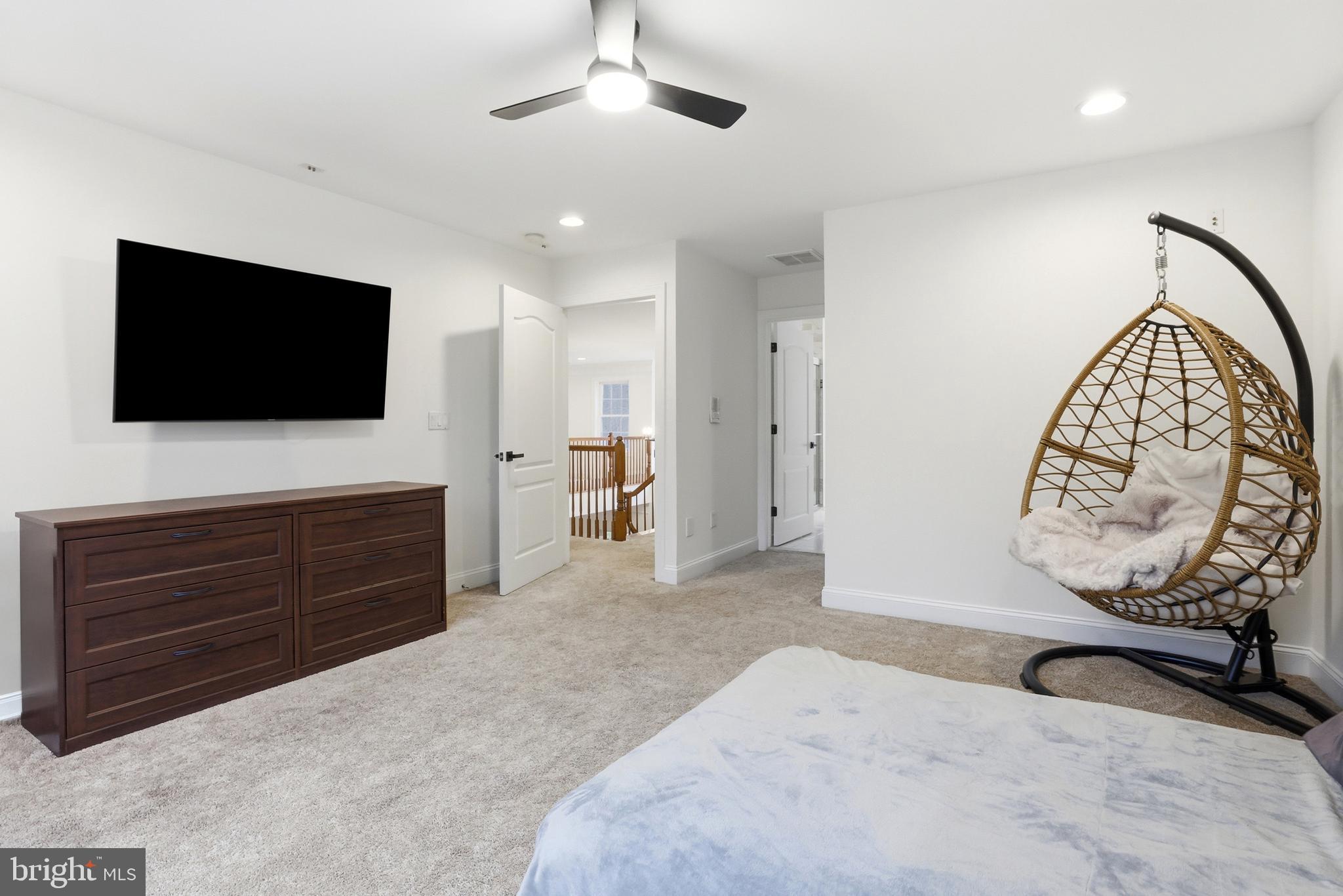 CLASSIC LAKES - Residential