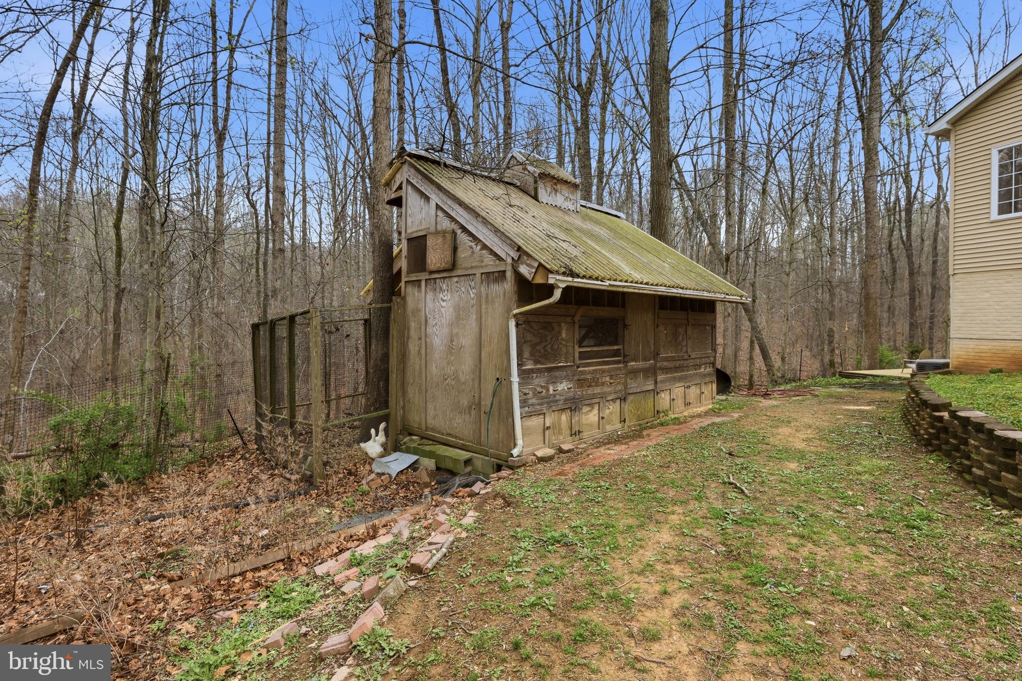 CLASSIC LAKES - Residential