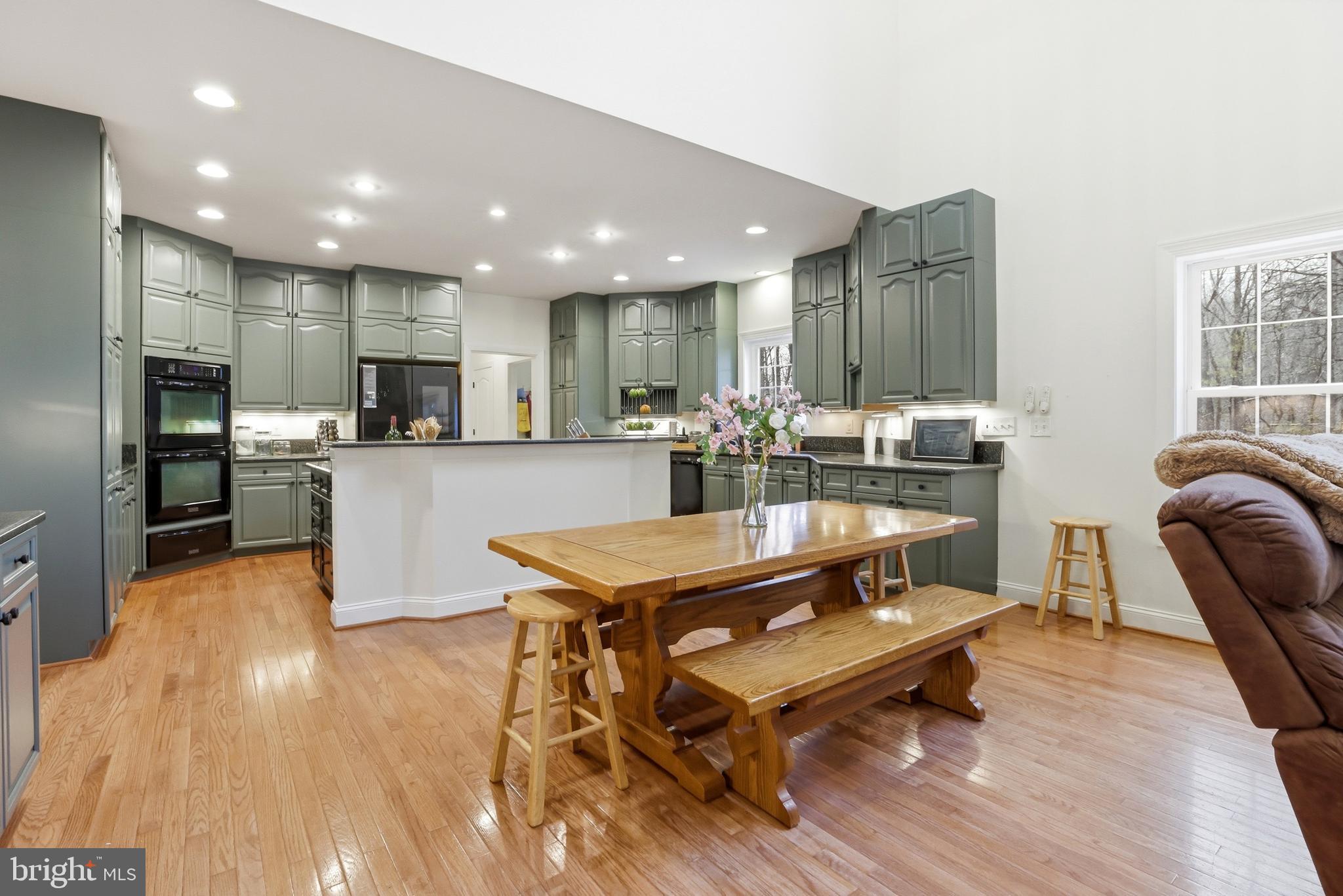 CLASSIC LAKES - Residential