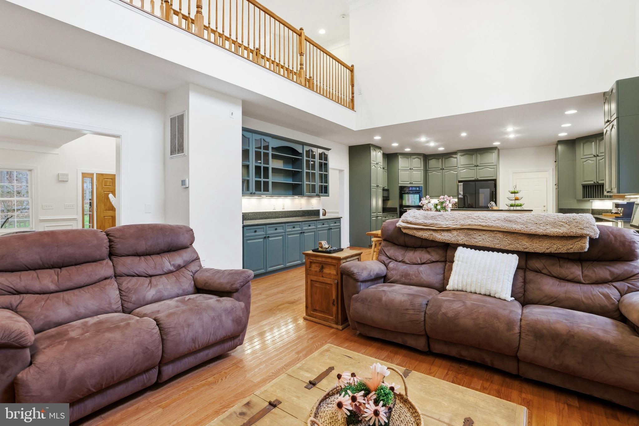 CLASSIC LAKES - Residential