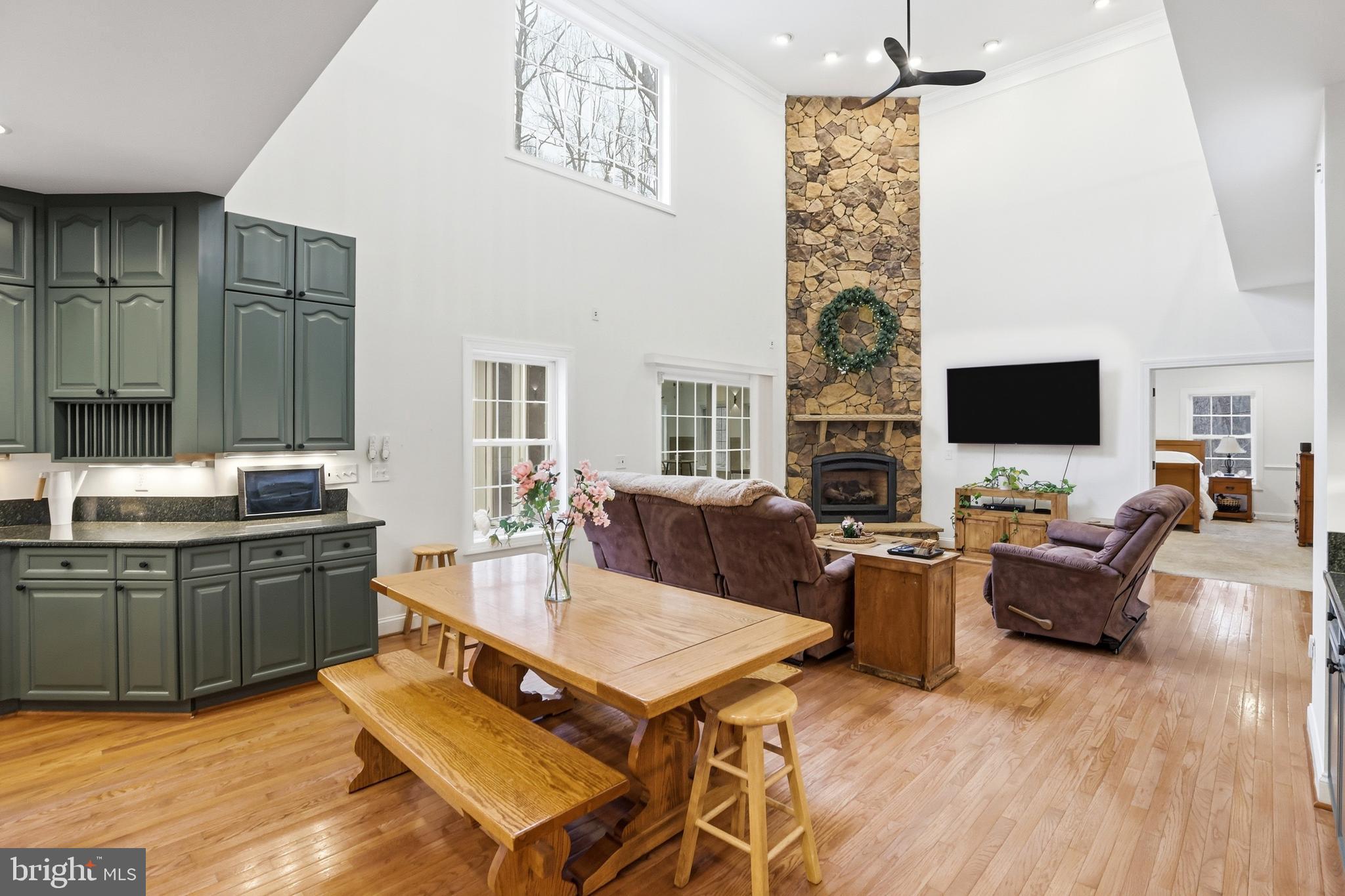 CLASSIC LAKES - Residential