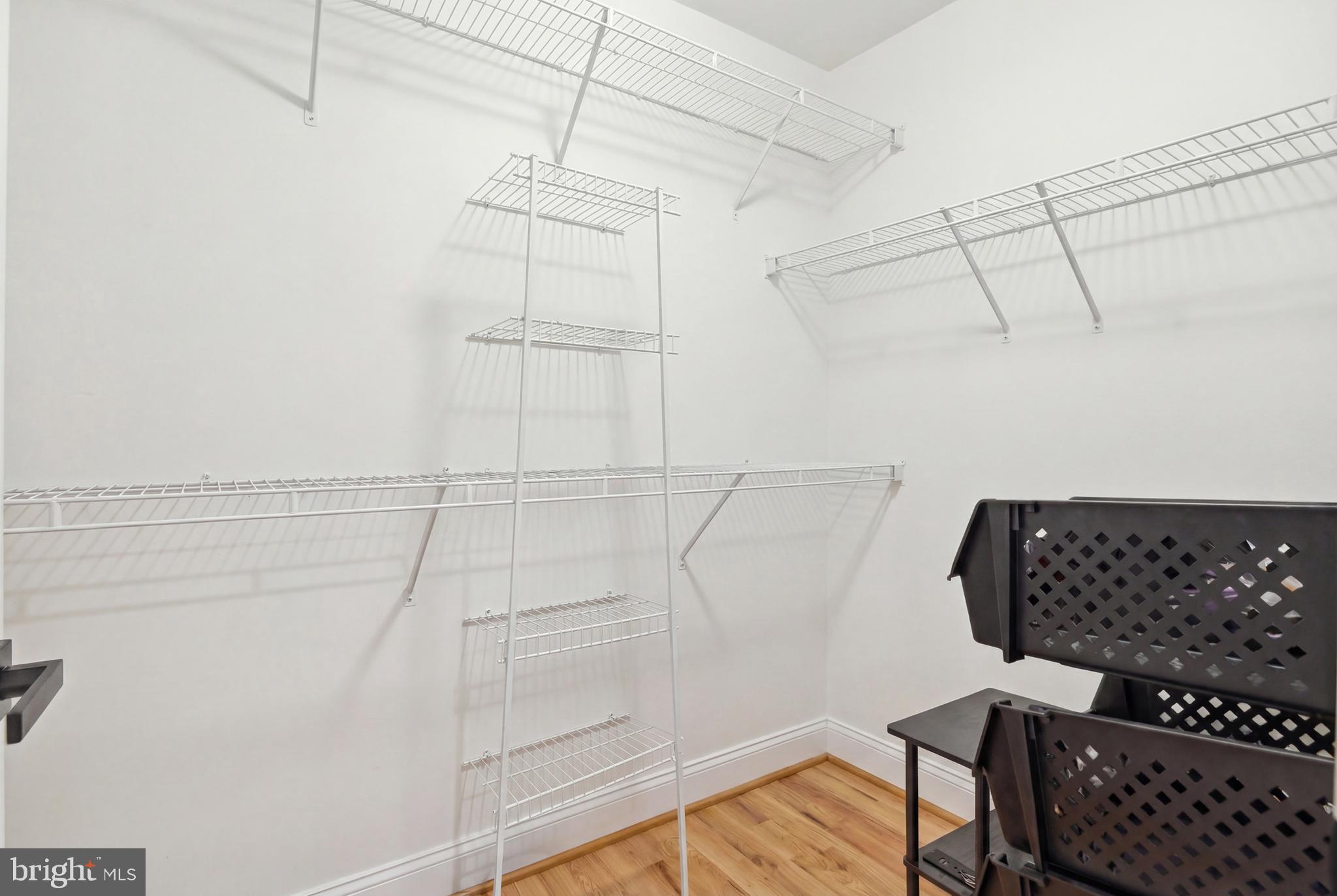 CLASSIC LAKES - Residential