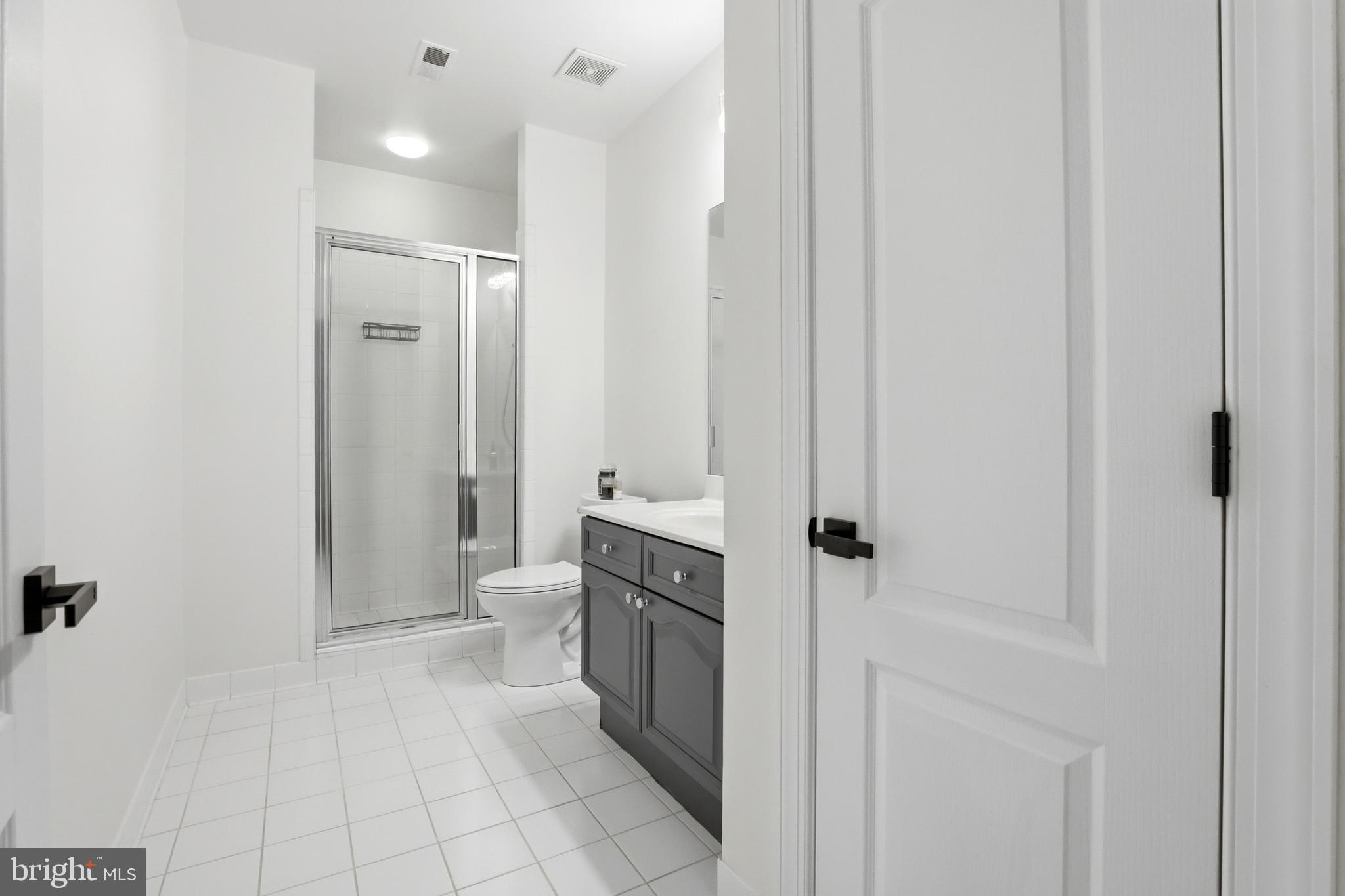 CLASSIC LAKES - Residential