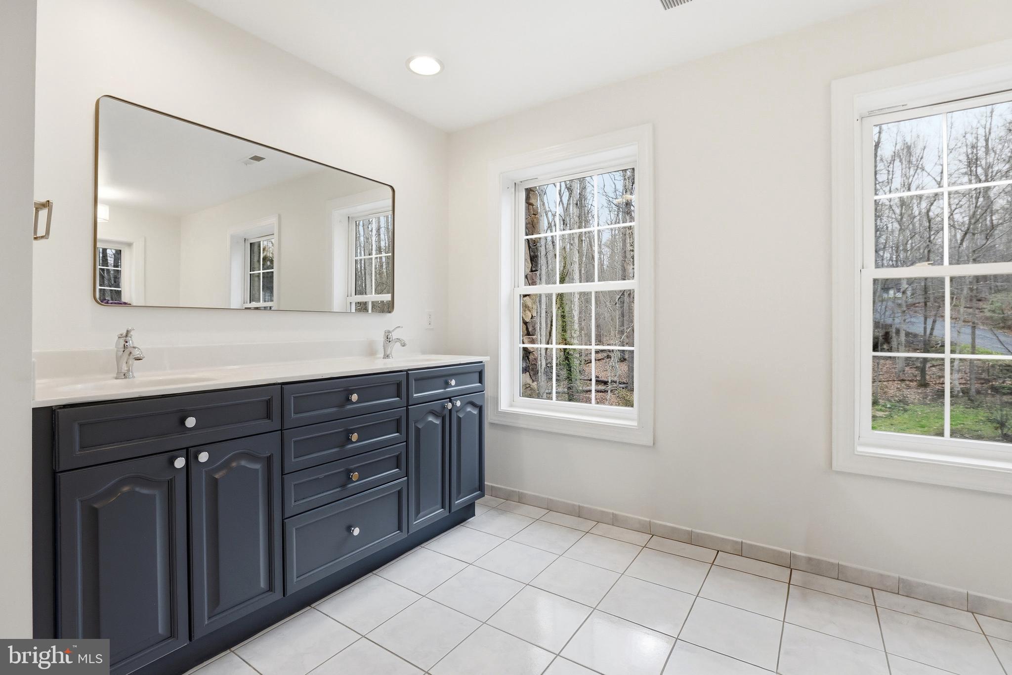 CLASSIC LAKES - Residential