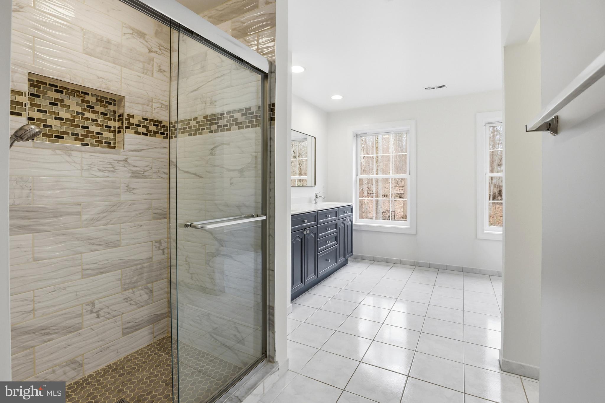 CLASSIC LAKES - Residential