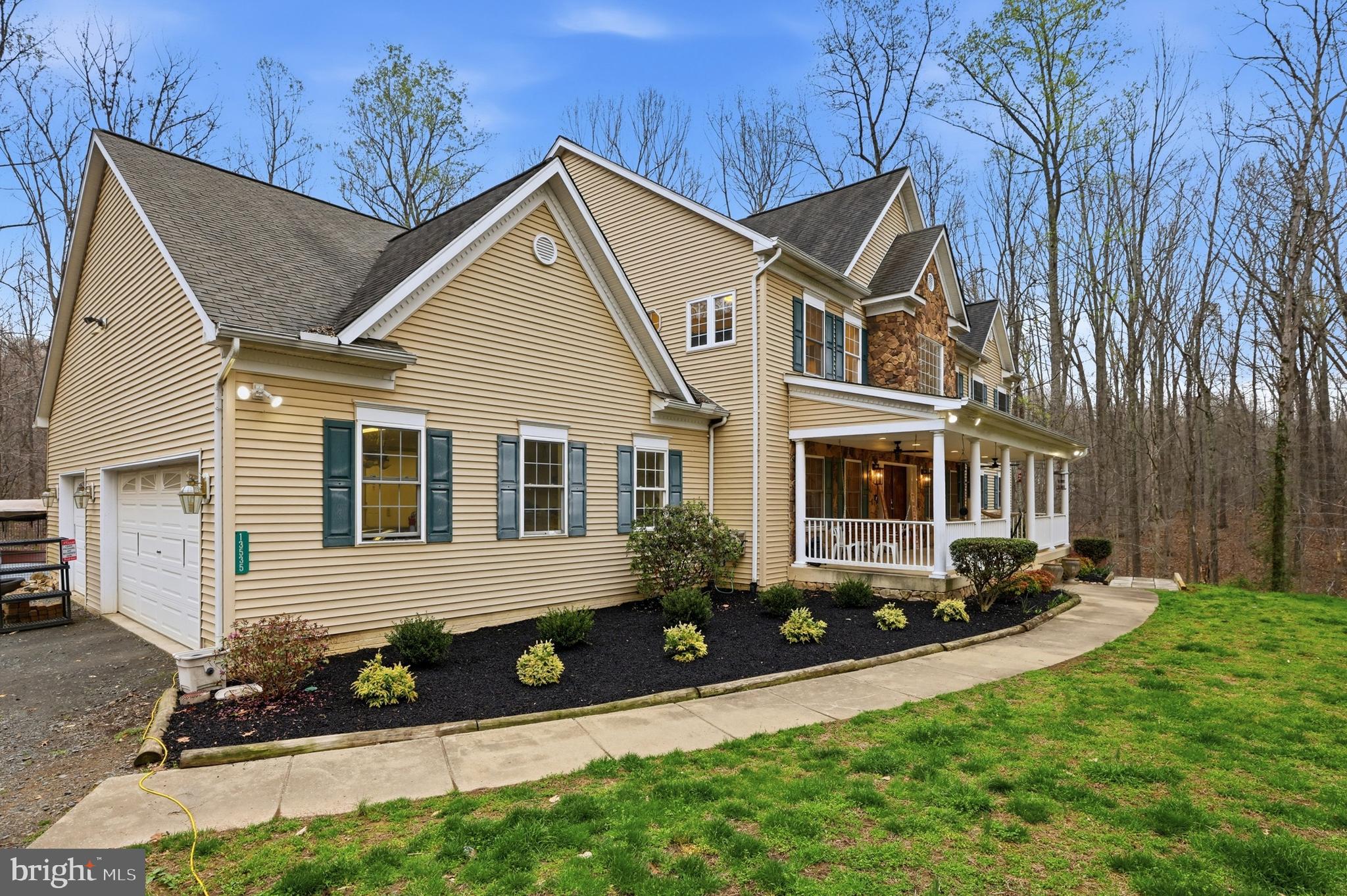 CLASSIC LAKES - Residential