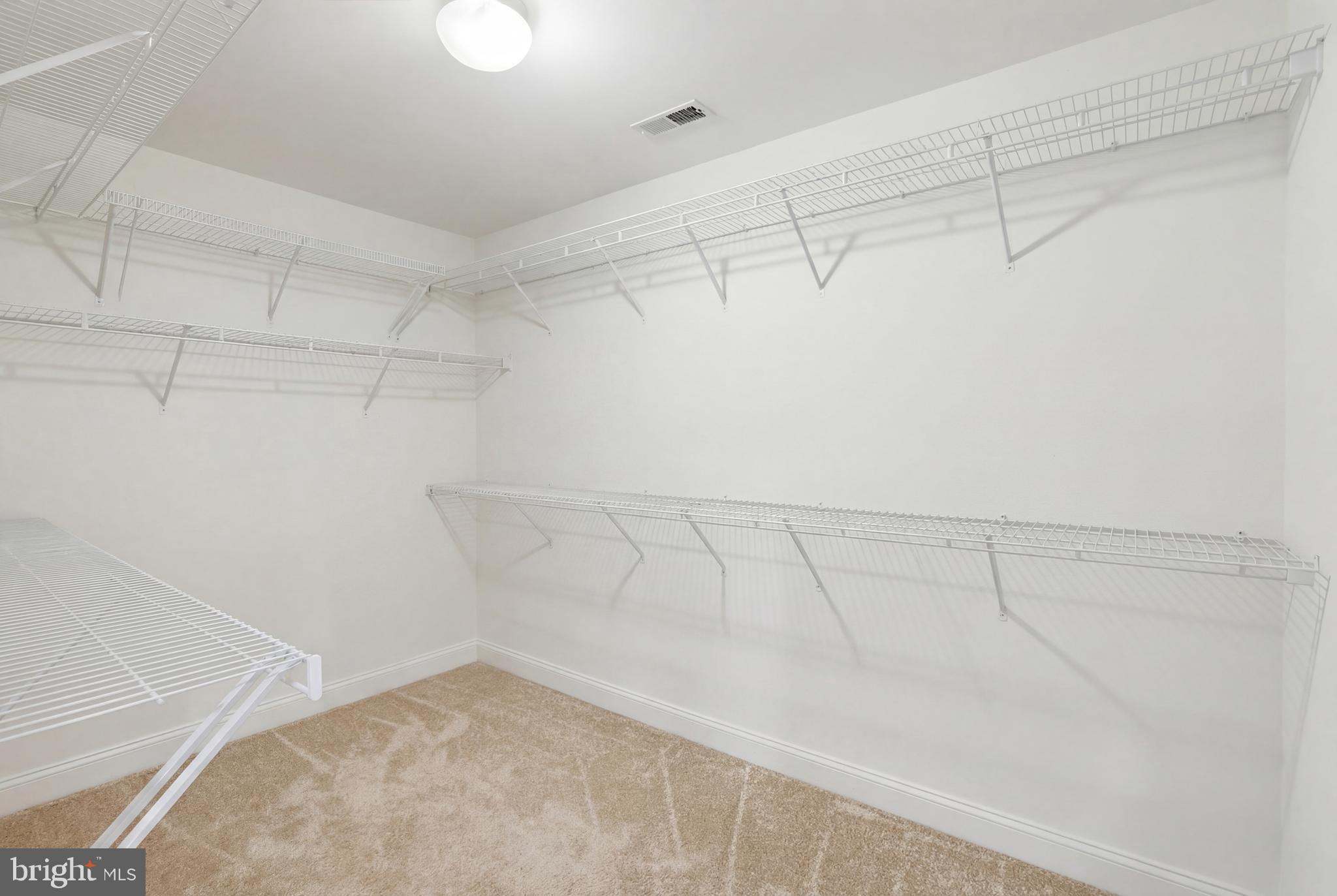 CLASSIC LAKES - Residential