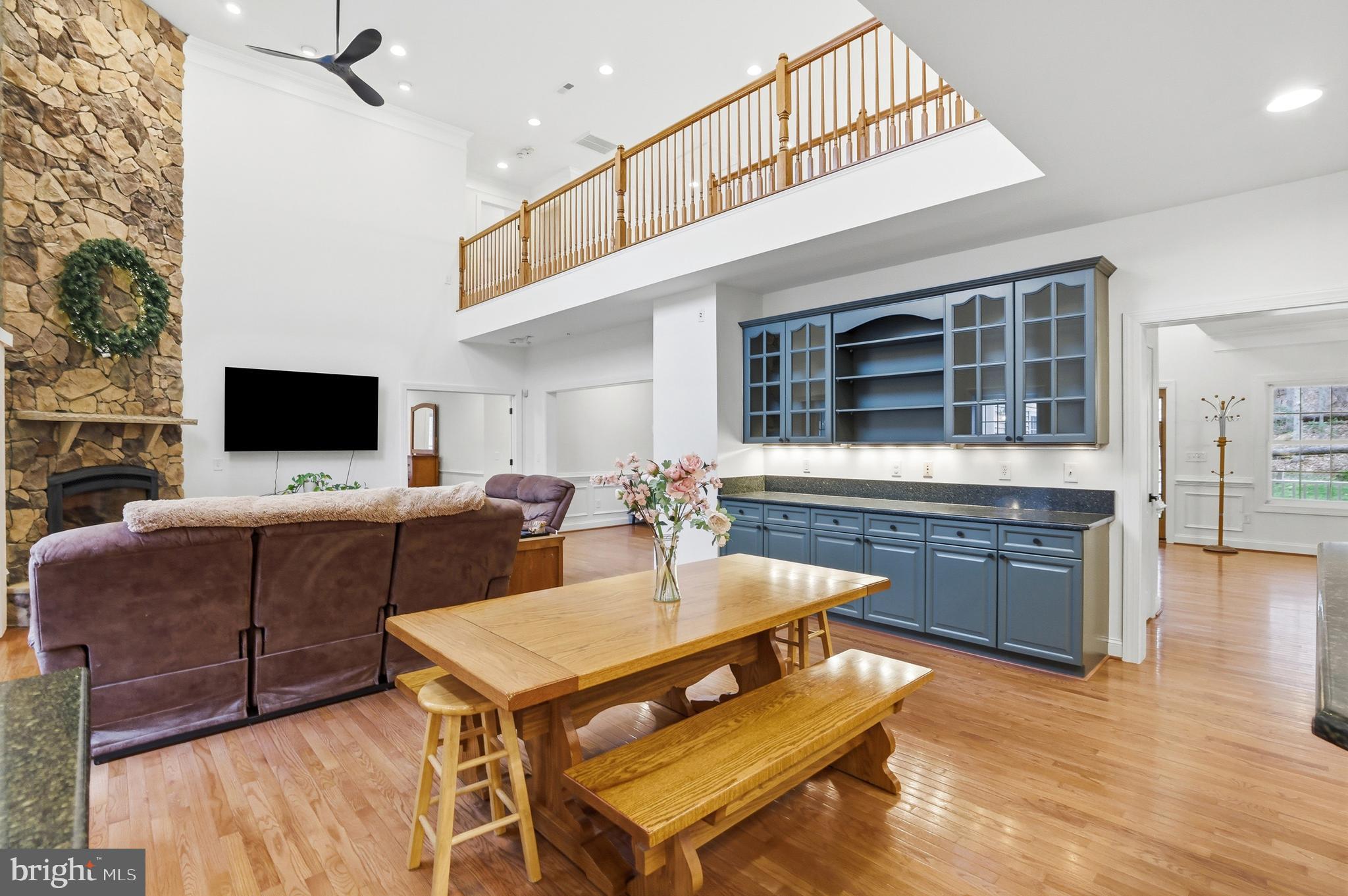 CLASSIC LAKES - Residential