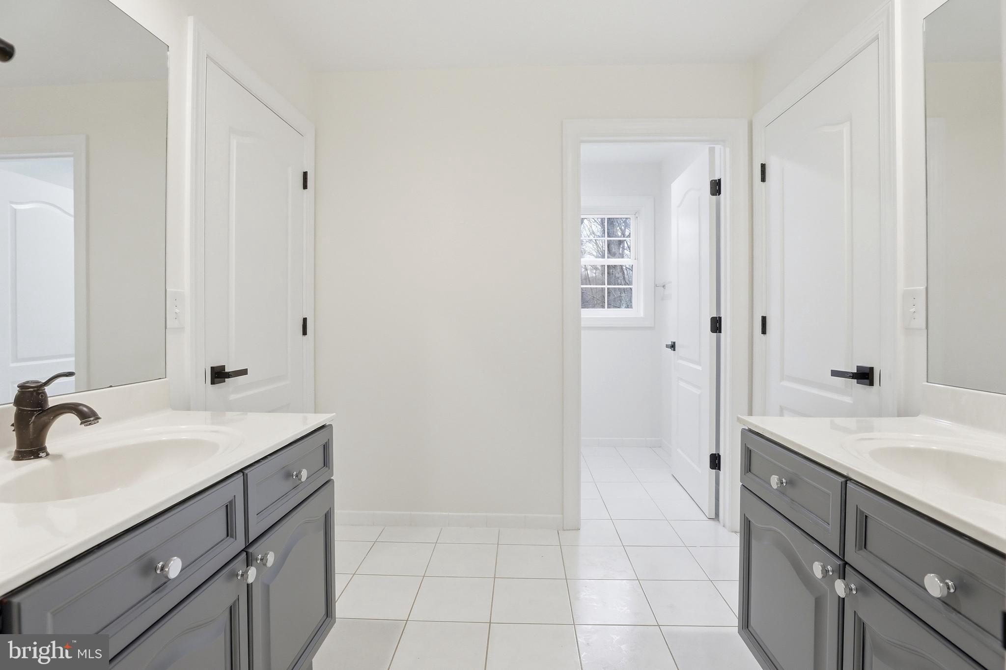 CLASSIC LAKES - Residential