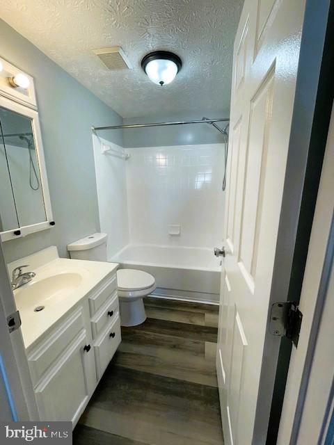 OVERLOOK - Residential Lease