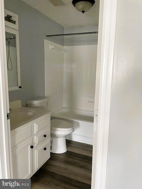 OVERLOOK - Residential Lease