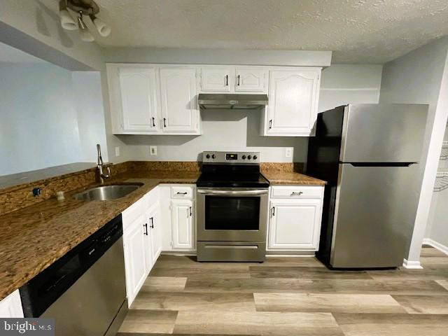 OVERLOOK - Residential Lease