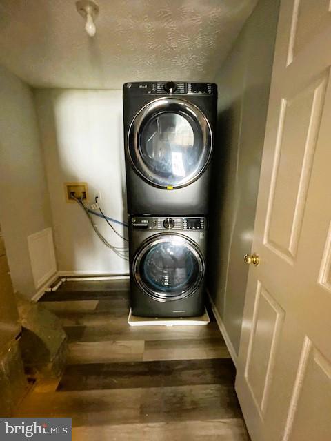 OVERLOOK - Residential Lease