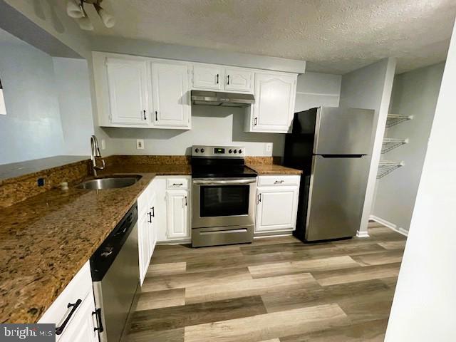 OVERLOOK - Residential Lease