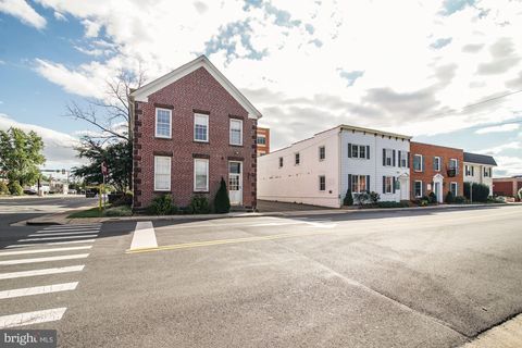 Photo of 9251 Lee Avenue, MANASSAS, VA 20110 (MLS # VAMN2009836)